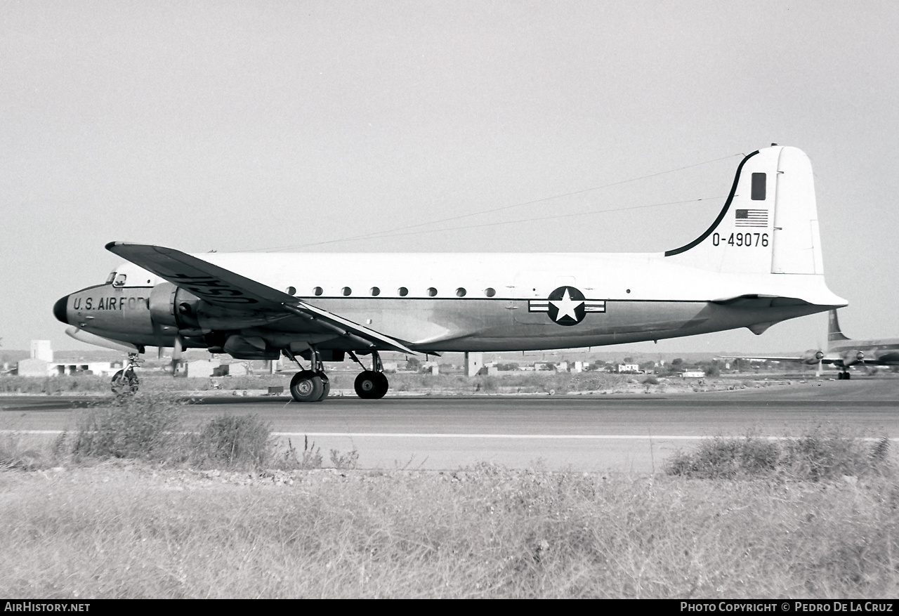 Aircraft Photo of 44-9076 / 0-49076 | Douglas C-54E Skymaster | USA - Air Force | AirHistory.net #532245