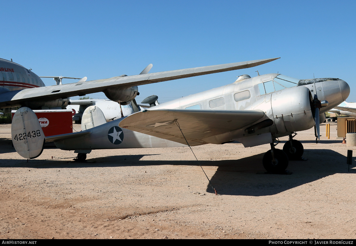 Aircraft Photo of 42-2438 | Beech AT-7 Navigator | USA - Air Force | AirHistory.net #532265