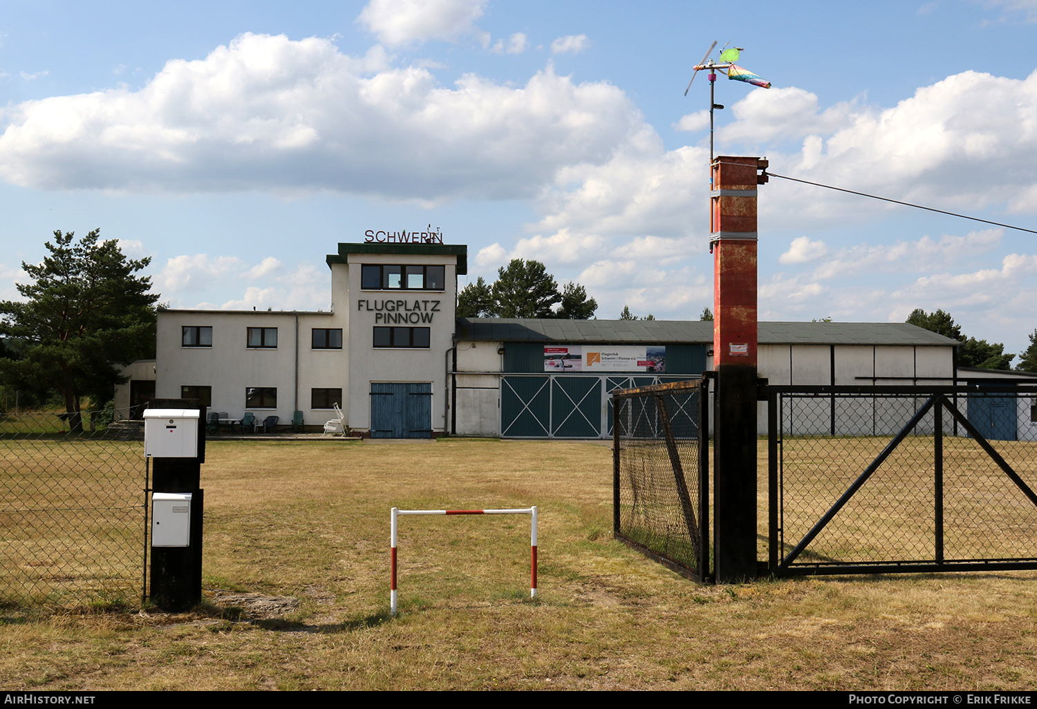 Airport photo of Pinnow (EDBP) in Germany | AirHistory.net #532289