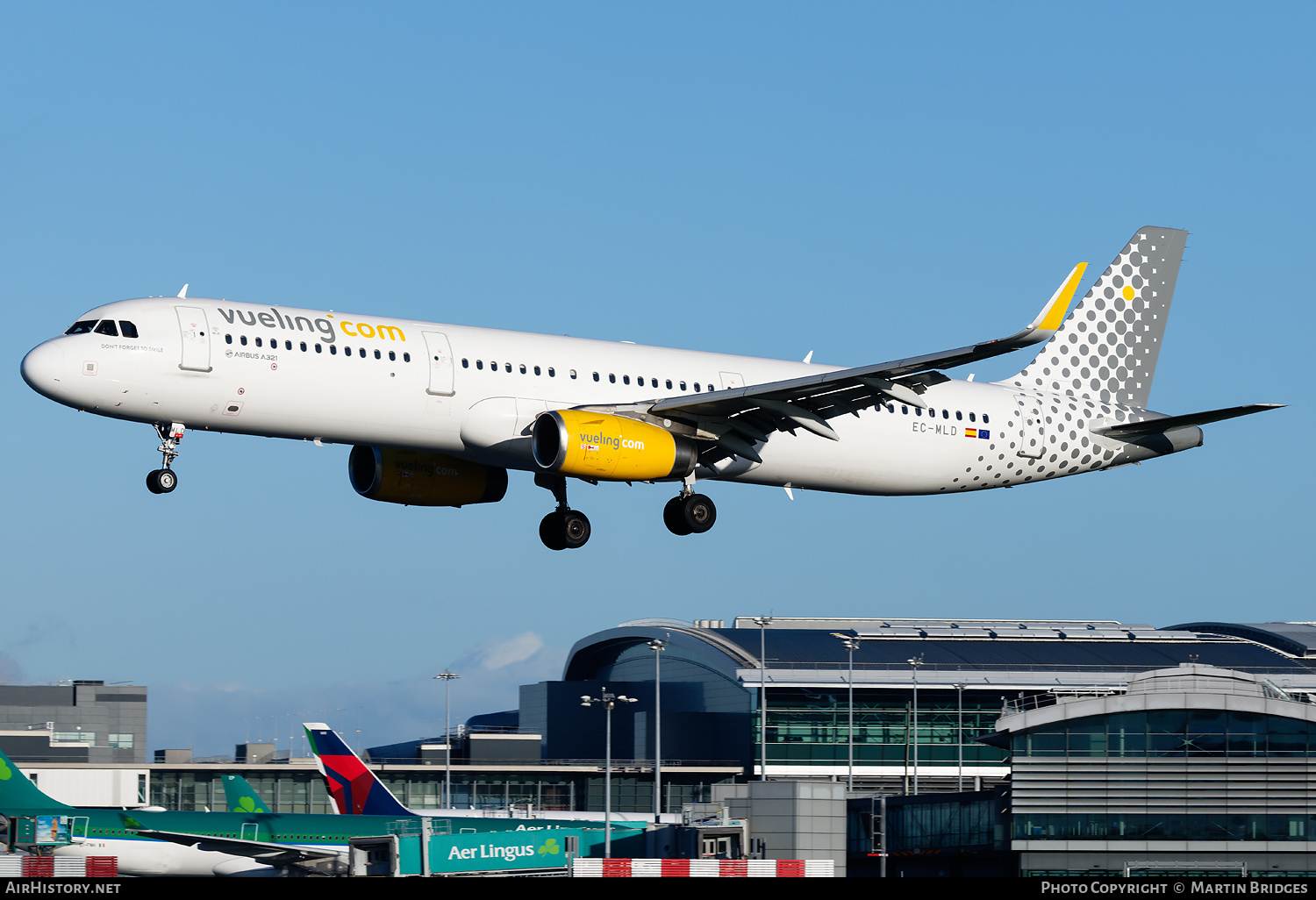 Aircraft Photo of EC-MLD | Airbus A321-231 | Vueling Airlines | AirHistory.net #532369