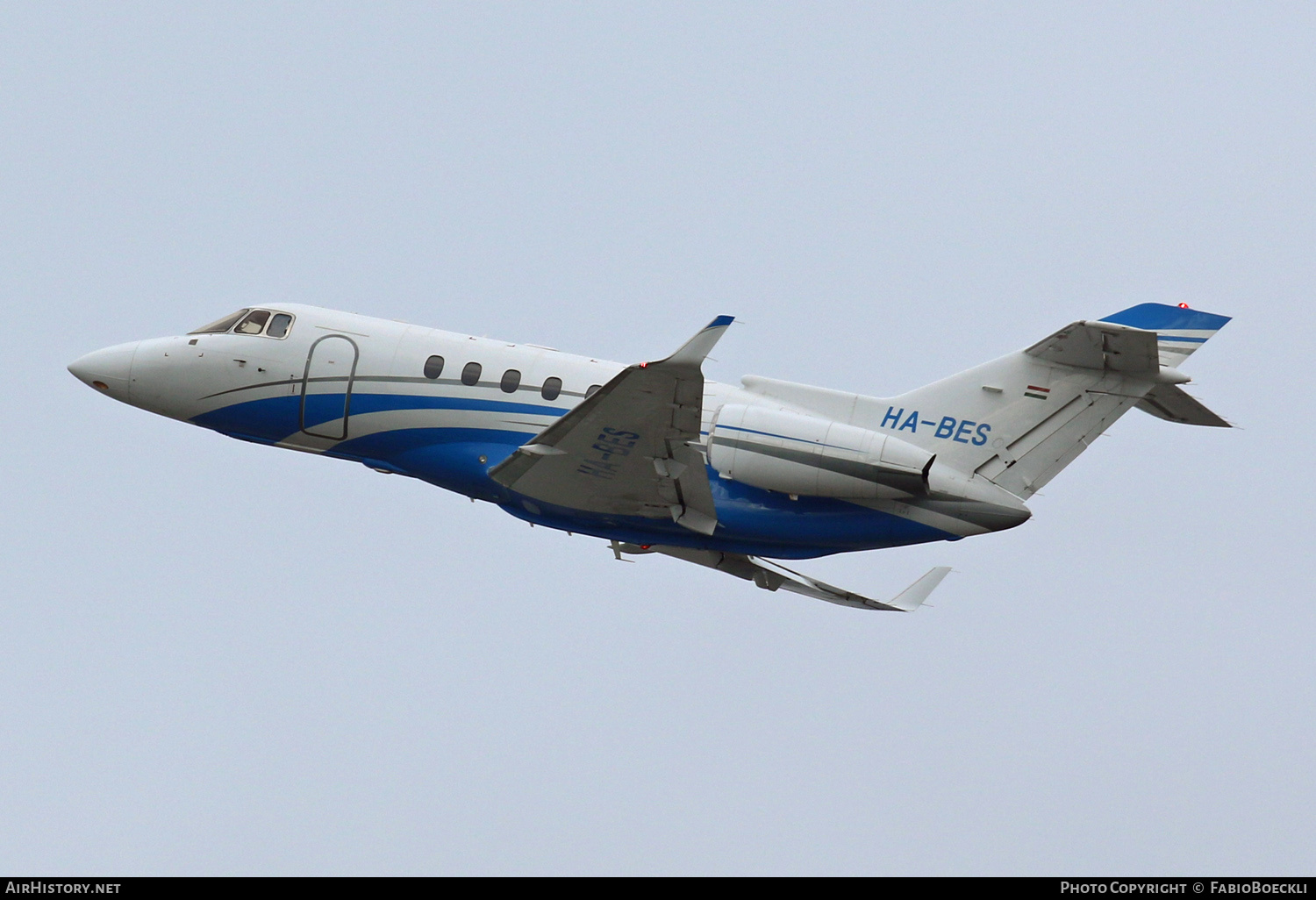 Aircraft Photo of HA-BES | Raytheon Hawker 850XP | AirHistory.net #532566
