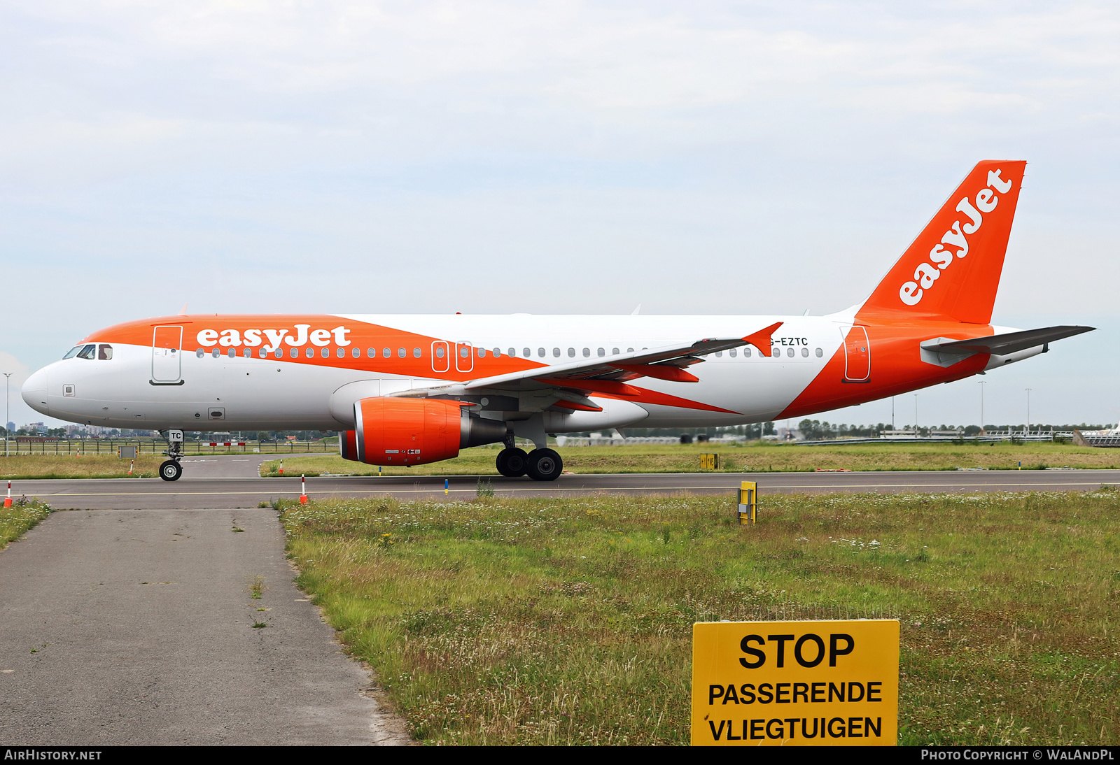 Aircraft Photo of G-EZTC | Airbus A320-214 | EasyJet | AirHistory.net #532571