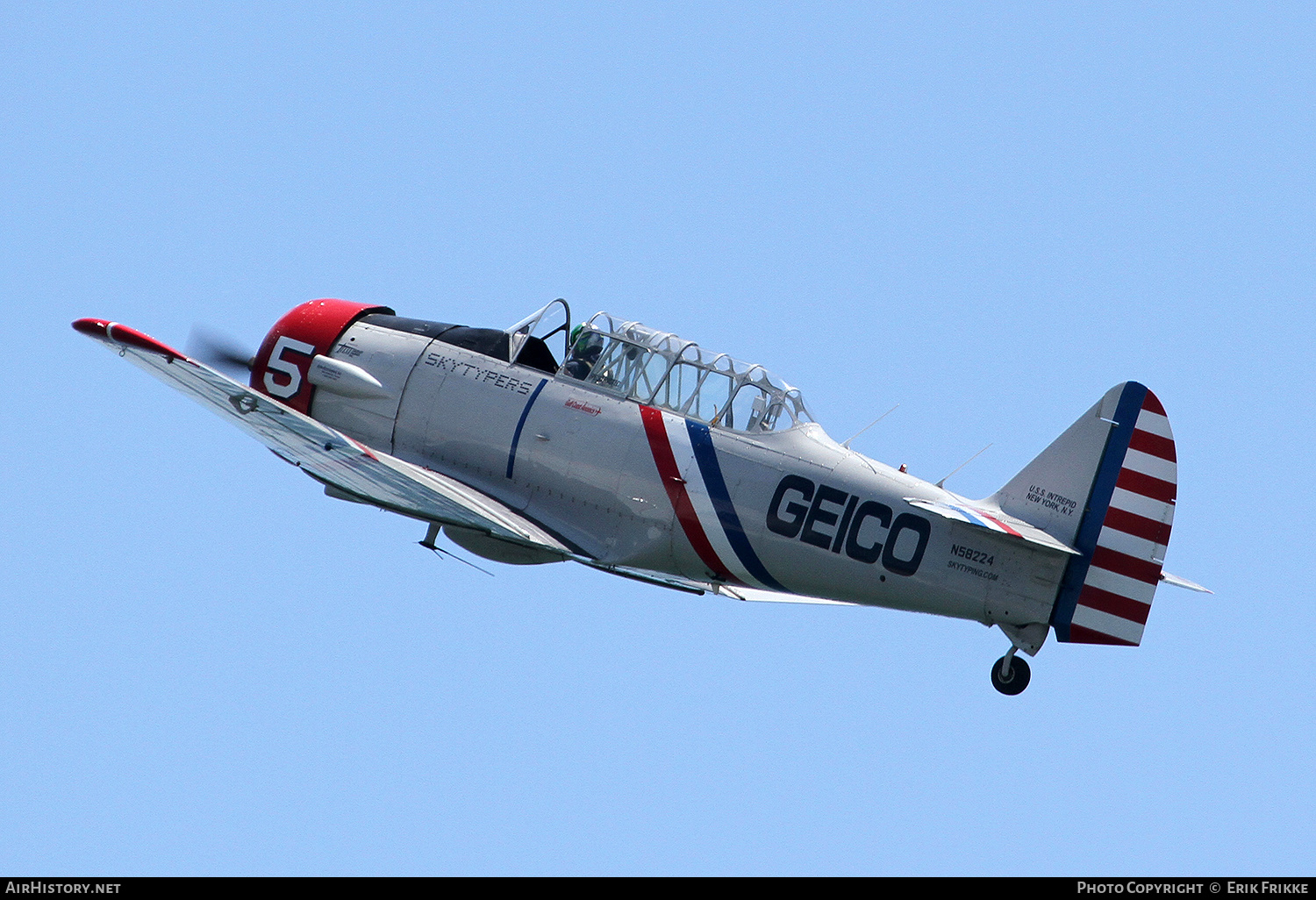 Aircraft Photo of N58224 | North American SNJ-2 Texan | Skytypers | AirHistory.net #532612