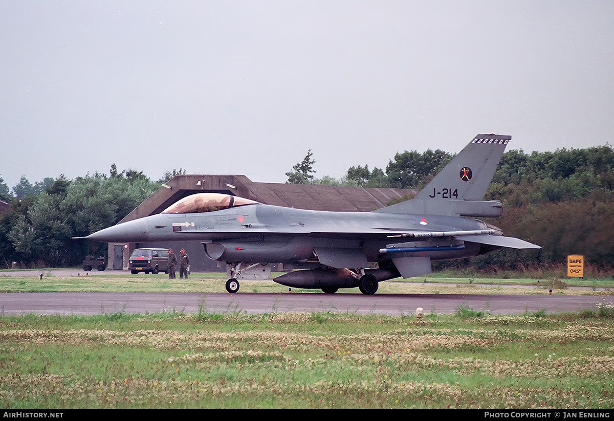 Aircraft Photo of J-214 | General Dynamics F-16A Fighting Falcon | Netherlands - Air Force | AirHistory.net #532653