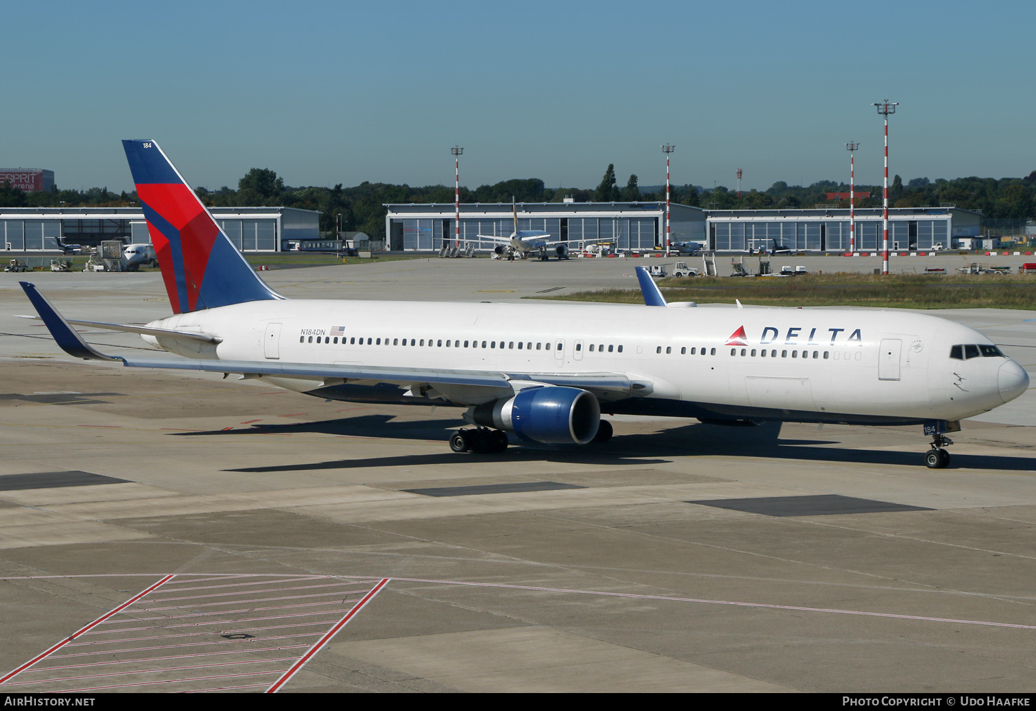 Aircraft Photo of N184DN | Boeing 767-332/ER | Delta Air Lines | AirHistory.net #532654