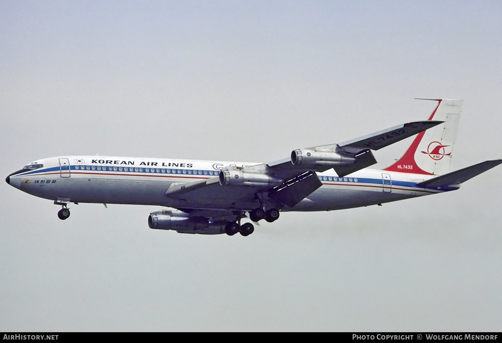 Aircraft Photo of HL7432 | Boeing 707-338C | Korean Air Lines Cargo | AirHistory.net #532691