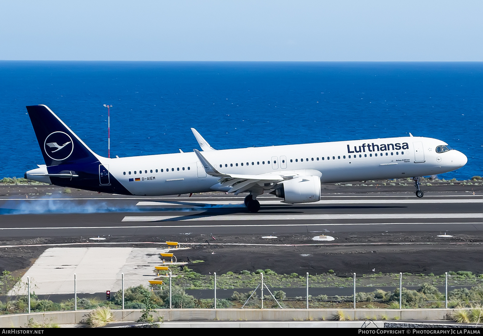 Aircraft Photo of D-AIEM | Airbus A321-271NX | Lufthansa | AirHistory.net #532818