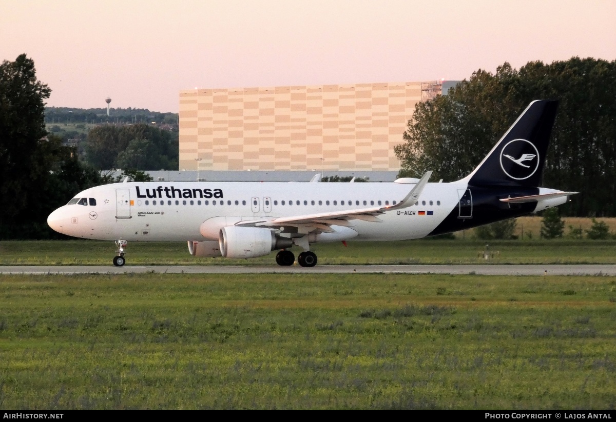 Aircraft Photo of D-AIZW | Airbus A320-214 | Lufthansa | AirHistory.net #532849