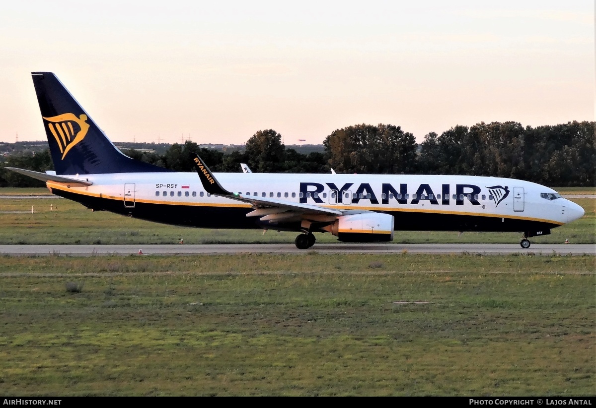 Aircraft Photo of SP-RSY | Boeing 737-800 | Ryanair | AirHistory.net #532912