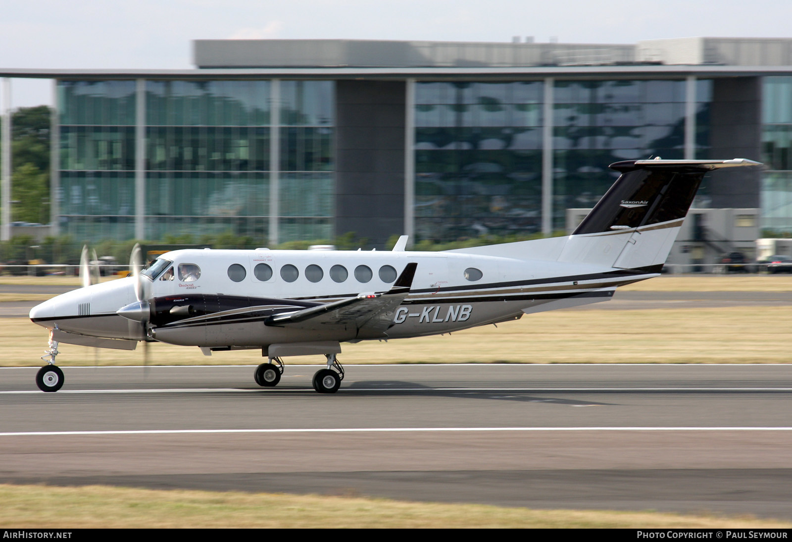 Aircraft Photo of G-KLNB | Hawker Beechcraft 350 King Air (B300) | SaxonAir | AirHistory.net #532921