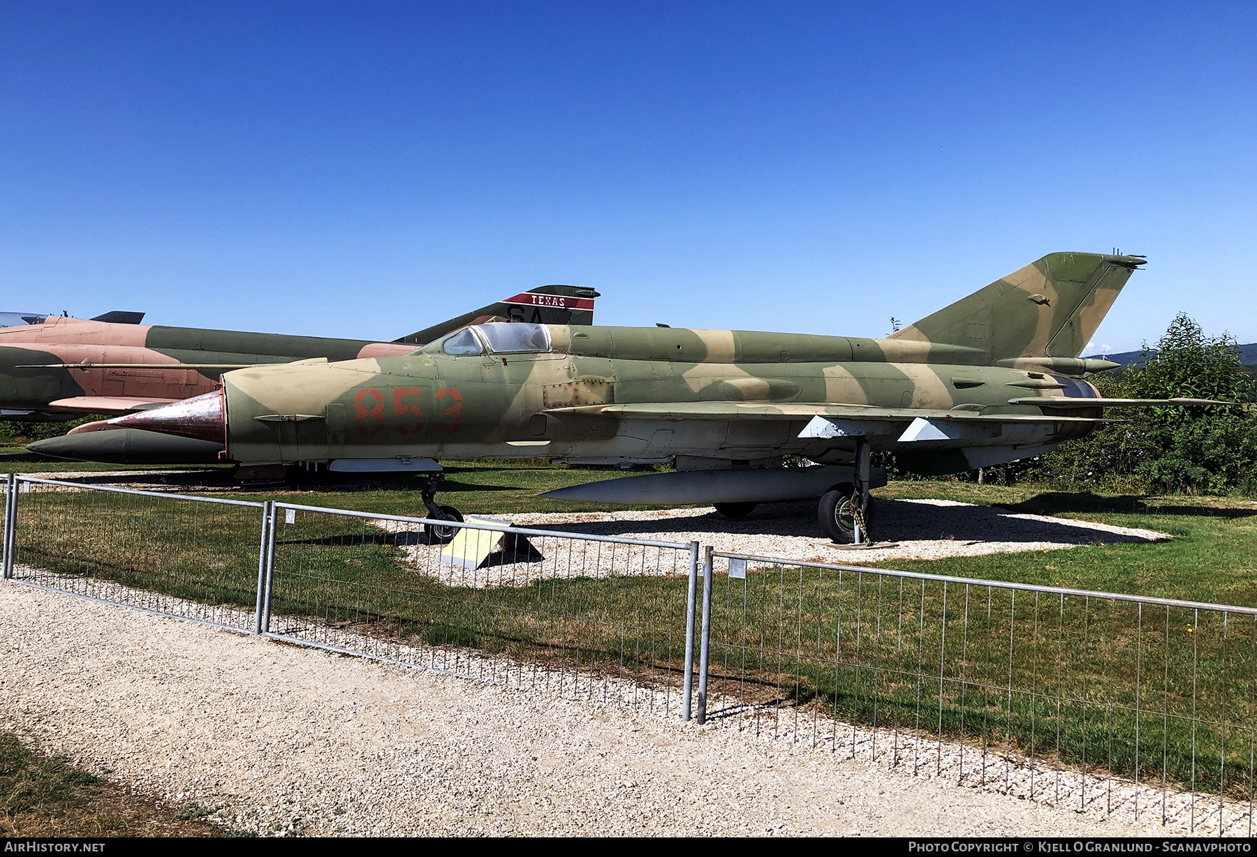 Aircraft Photo of 853 | Mikoyan-Gurevich MiG-21bis | East Germany - Air Force | AirHistory.net #533010