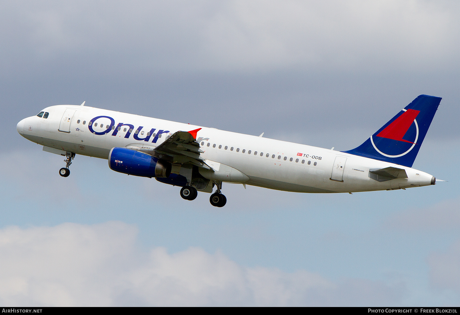 Aircraft Photo of TC-ODB | Airbus A320-232 | Onur Air | AirHistory.net #533210