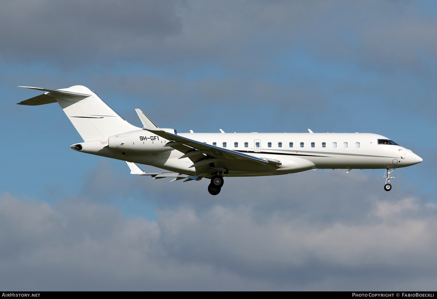 Aircraft Photo of 9H-GFI | Bombardier Global 6000 (BD-700-1A10) | AirHistory.net #533222