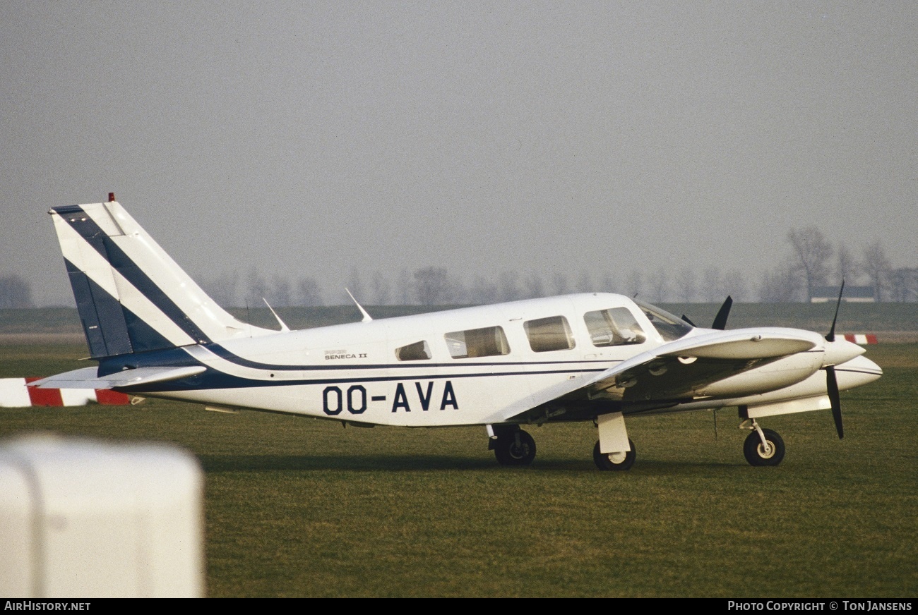 Aircraft Photo of OO-AVA | Piper PA-34-200T Seneca II | AirHistory.net #533263
