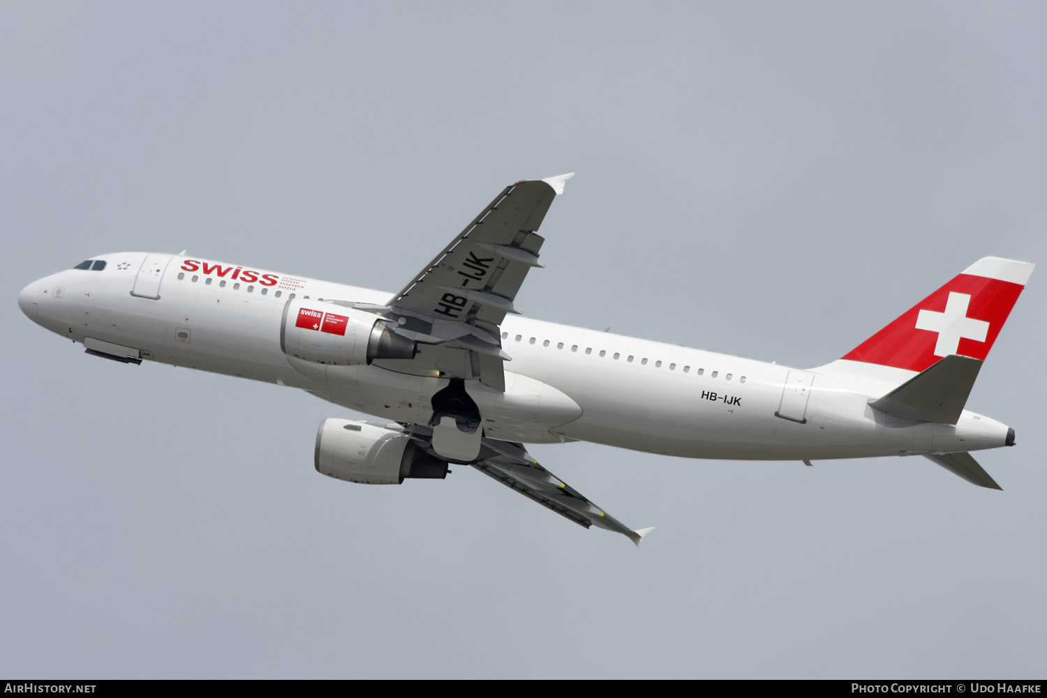 Aircraft Photo of HB-IJK | Airbus A320-214 | Swiss International Air Lines | AirHistory.net #533269