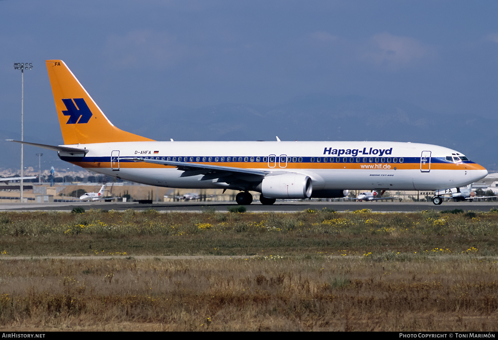 Aircraft Photo of D-AHFA | Boeing 737-8K5 | Hapag-Lloyd | AirHistory.net #533326