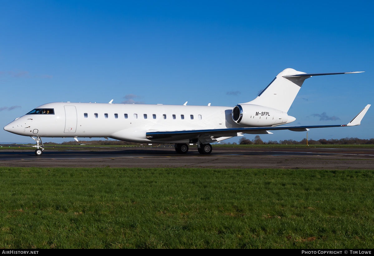 Aircraft Photo of M-SFPL | Bombardier Global 6000 (BD-700-1A10) | AirHistory.net #533362