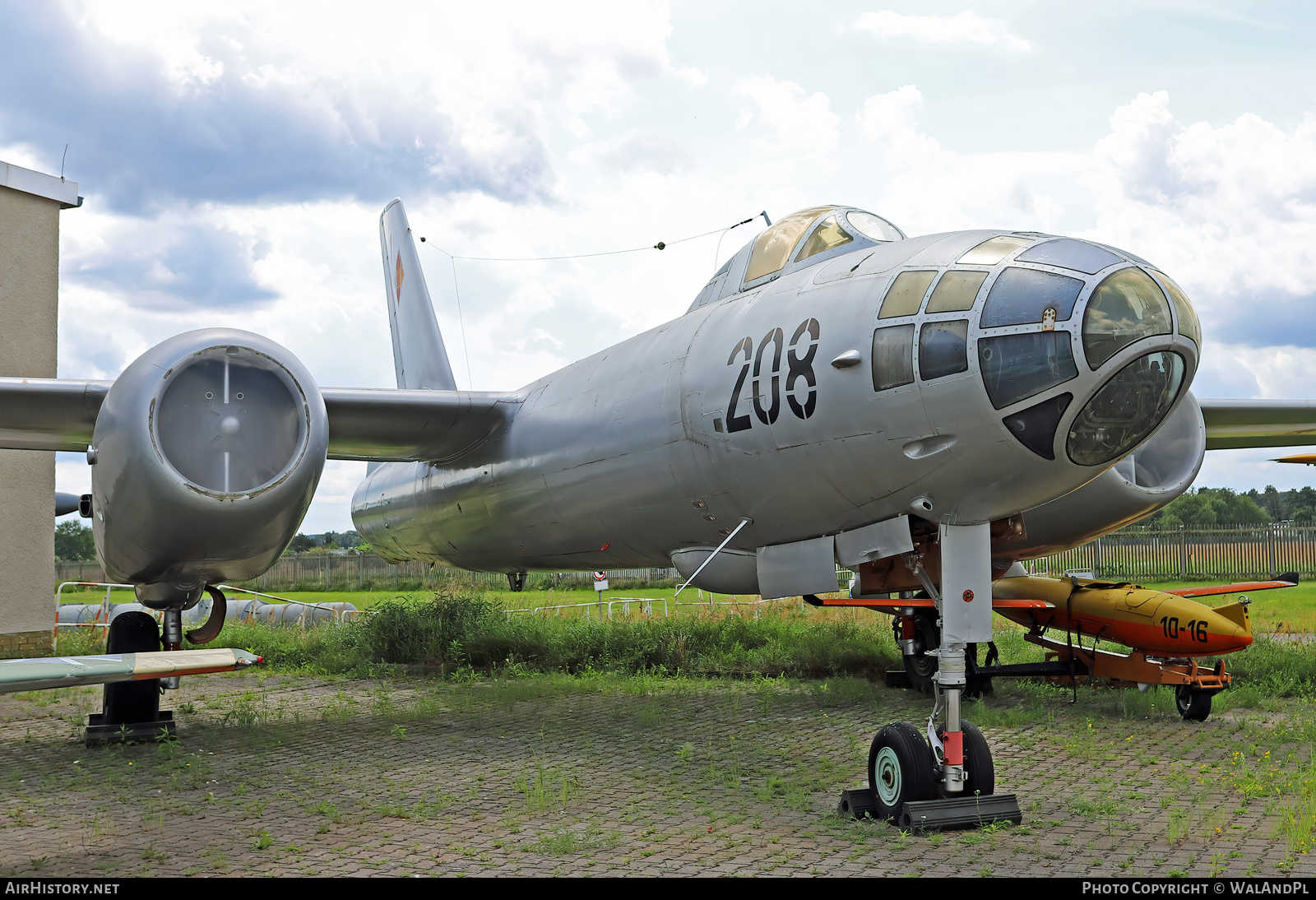 Aircraft Photo of 208 | Ilyushin Il-28 | East Germany - Air Force | AirHistory.net #533404