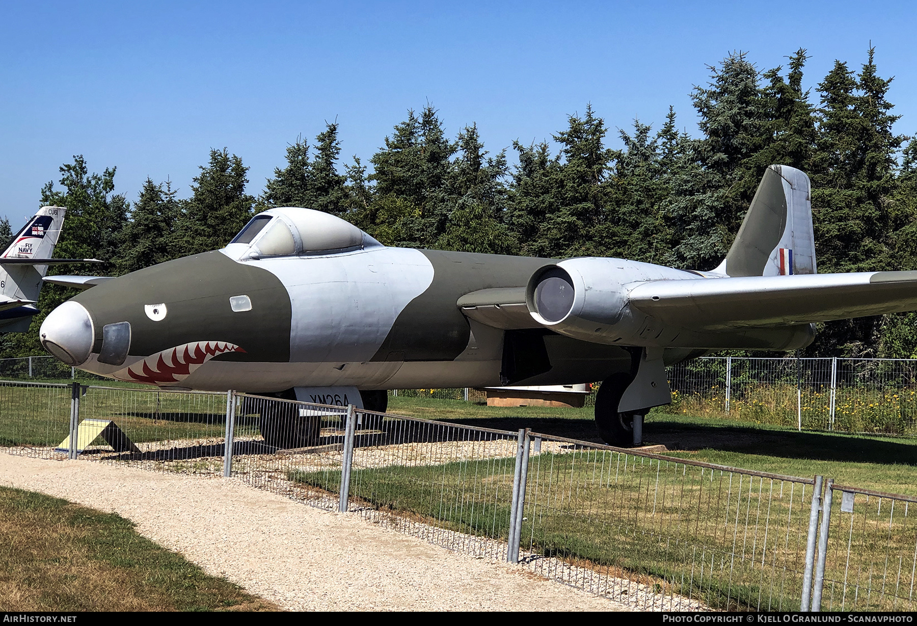 Aircraft Photo of XM264 | English Electric Canberra B(I)8 | UK - Air Force | AirHistory.net #533496