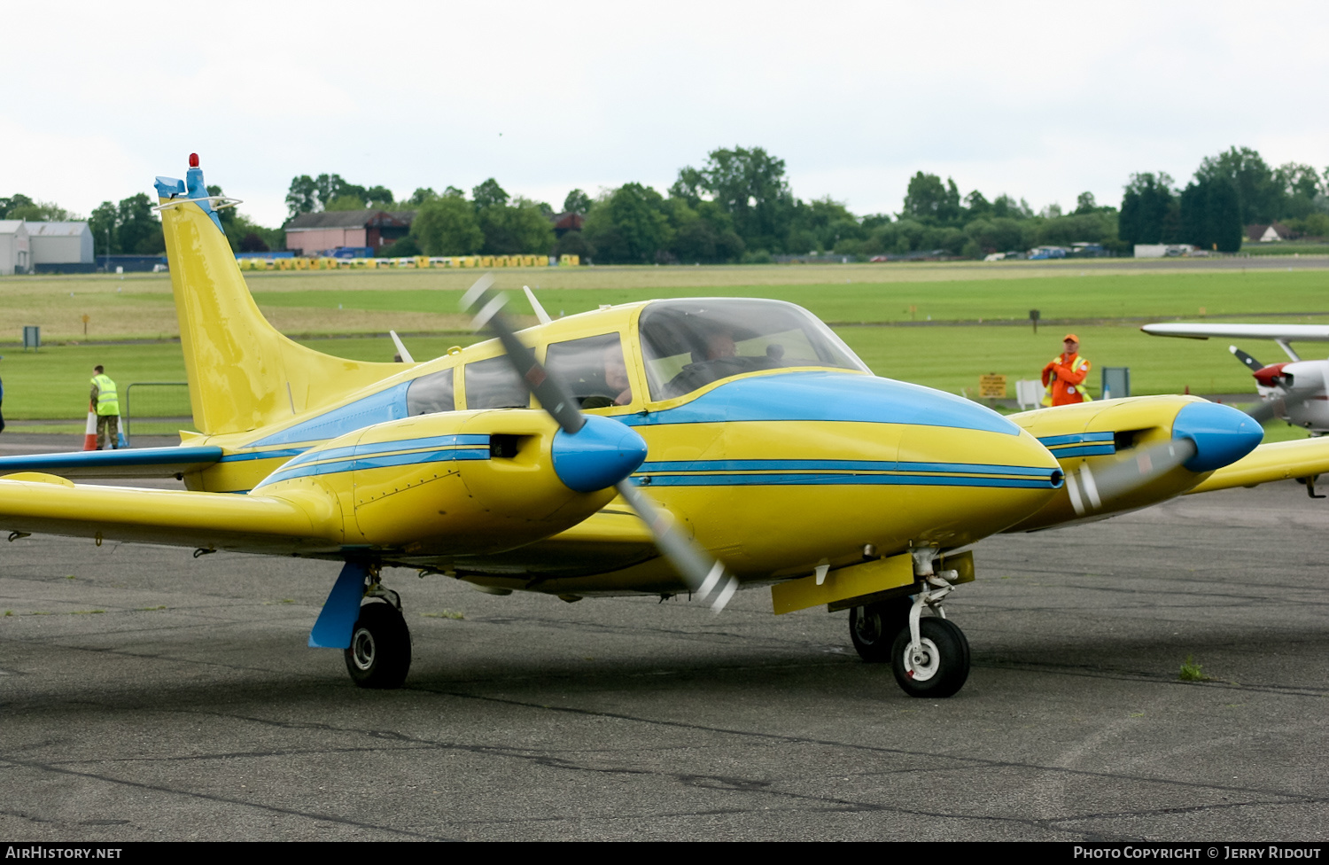 Aircraft Photo of G-LARE | Piper PA-39-160 Twin Comanche C/R | AirHistory.net #533518