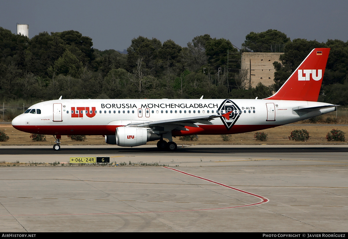 Aircraft Photo of D-ALTB | Airbus A320-214 | LTU - Lufttransport-Unternehmen | AirHistory.net #533528