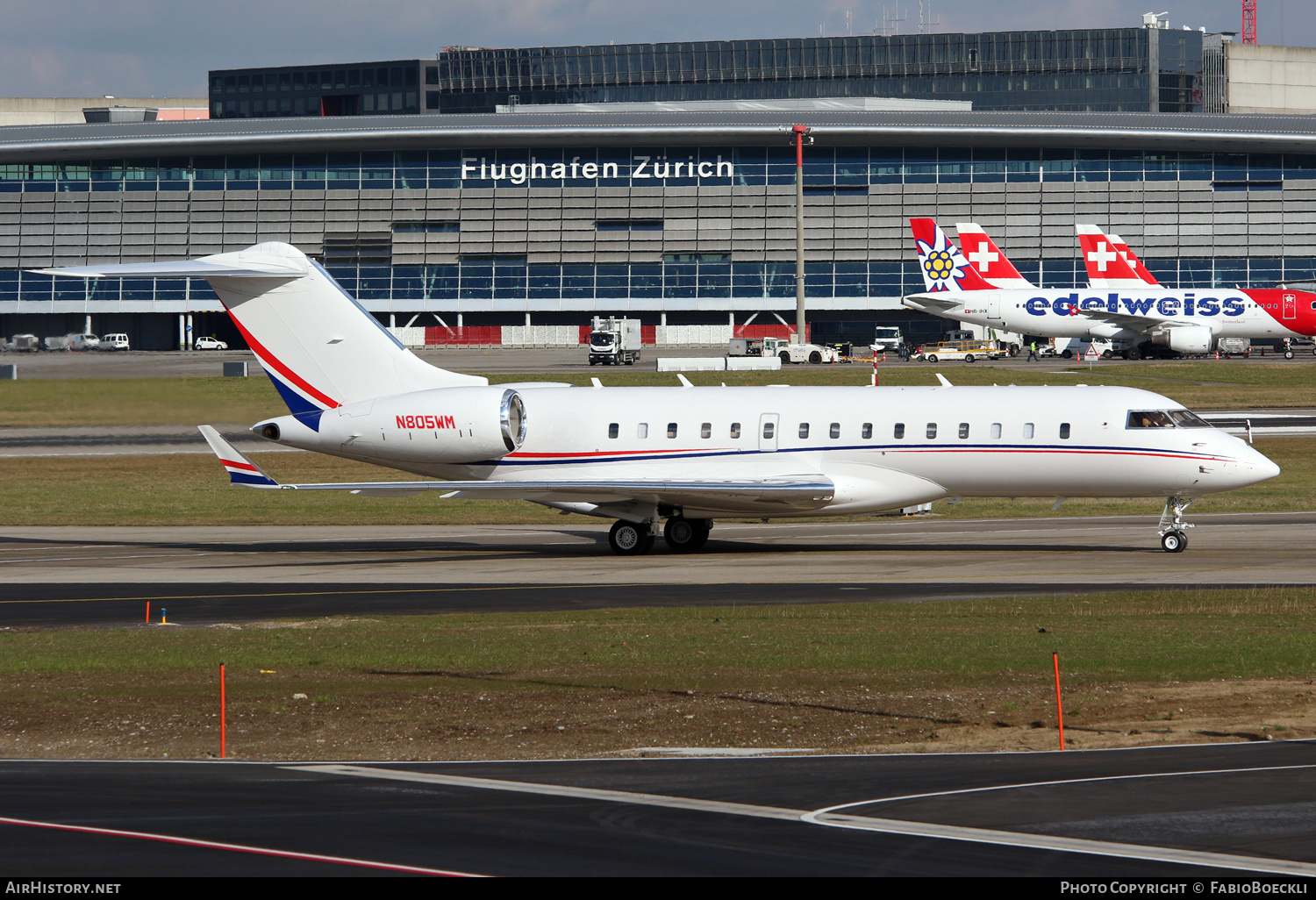 Aircraft Photo of N805WM | Bombardier Global 6000 (BD-700-1A10) | AirHistory.net #533534