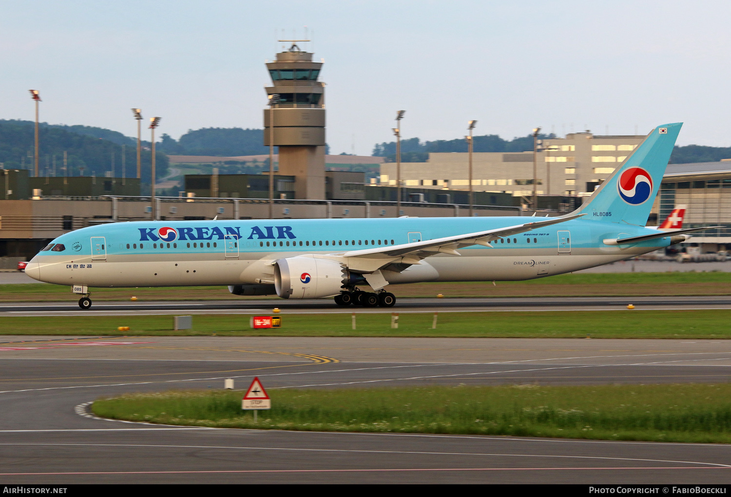 Aircraft Photo of HL8085 | Boeing 787-9 Dreamliner | Korean Air | AirHistory.net #533558