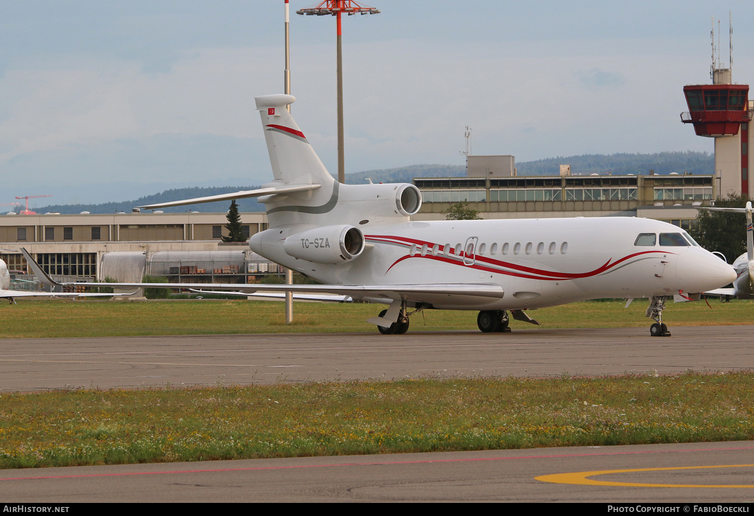 Aircraft Photo of TC-SZA | Dassault Falcon 7X | AirHistory.net #533573