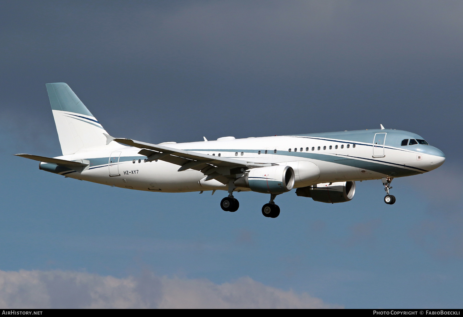 Aircraft Photo of HZ-XY7 | Airbus A320-214 | AirHistory.net #533591