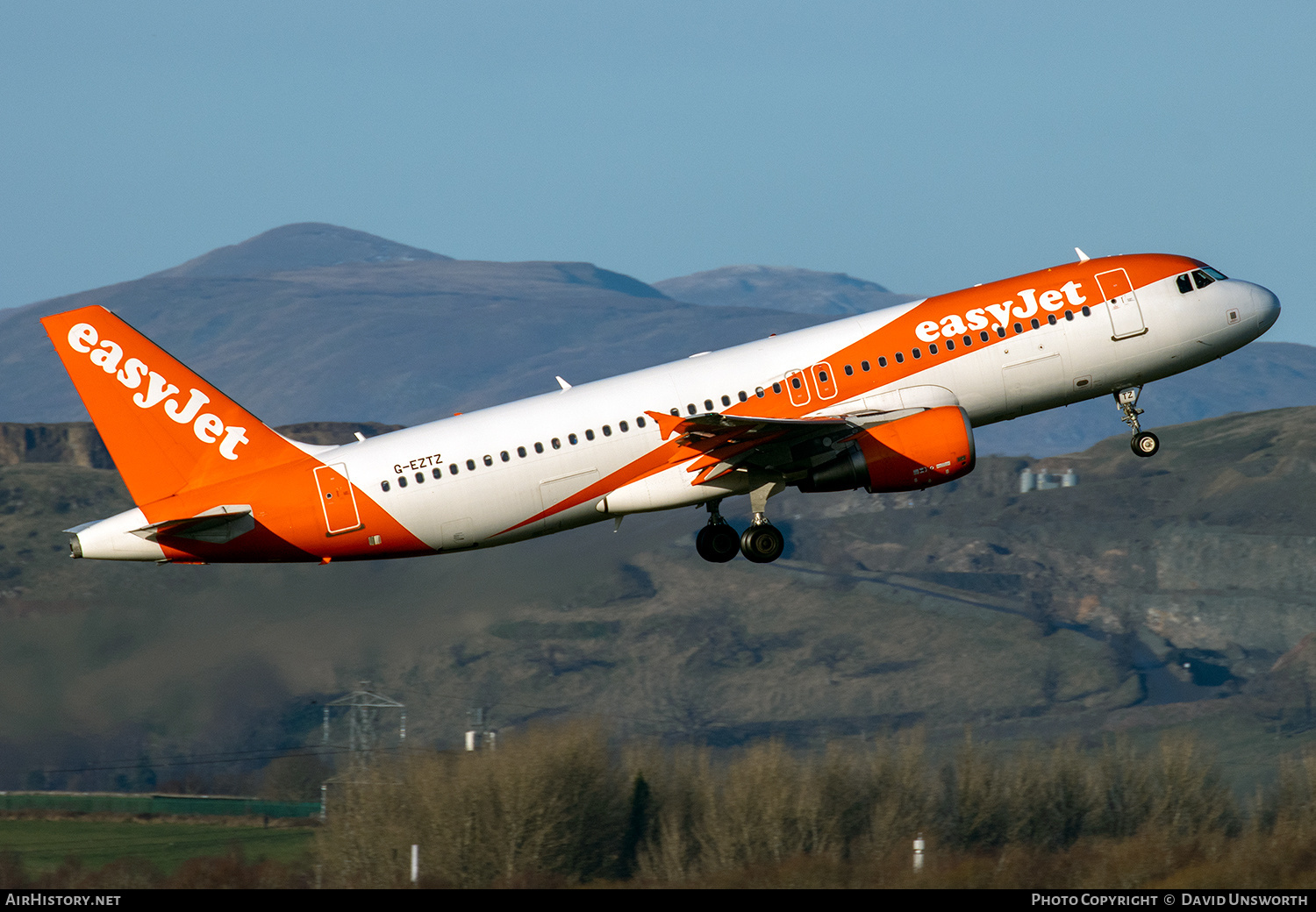 Aircraft Photo of G-EZTZ | Airbus A320-214 | EasyJet | AirHistory.net #533633
