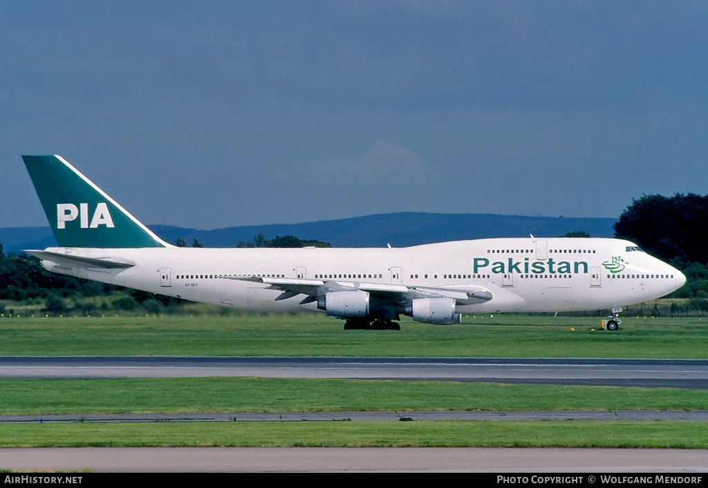 Aircraft Photo of AP-BFY | Boeing 747-367 | Pakistan International Airlines - PIA | AirHistory.net #533712