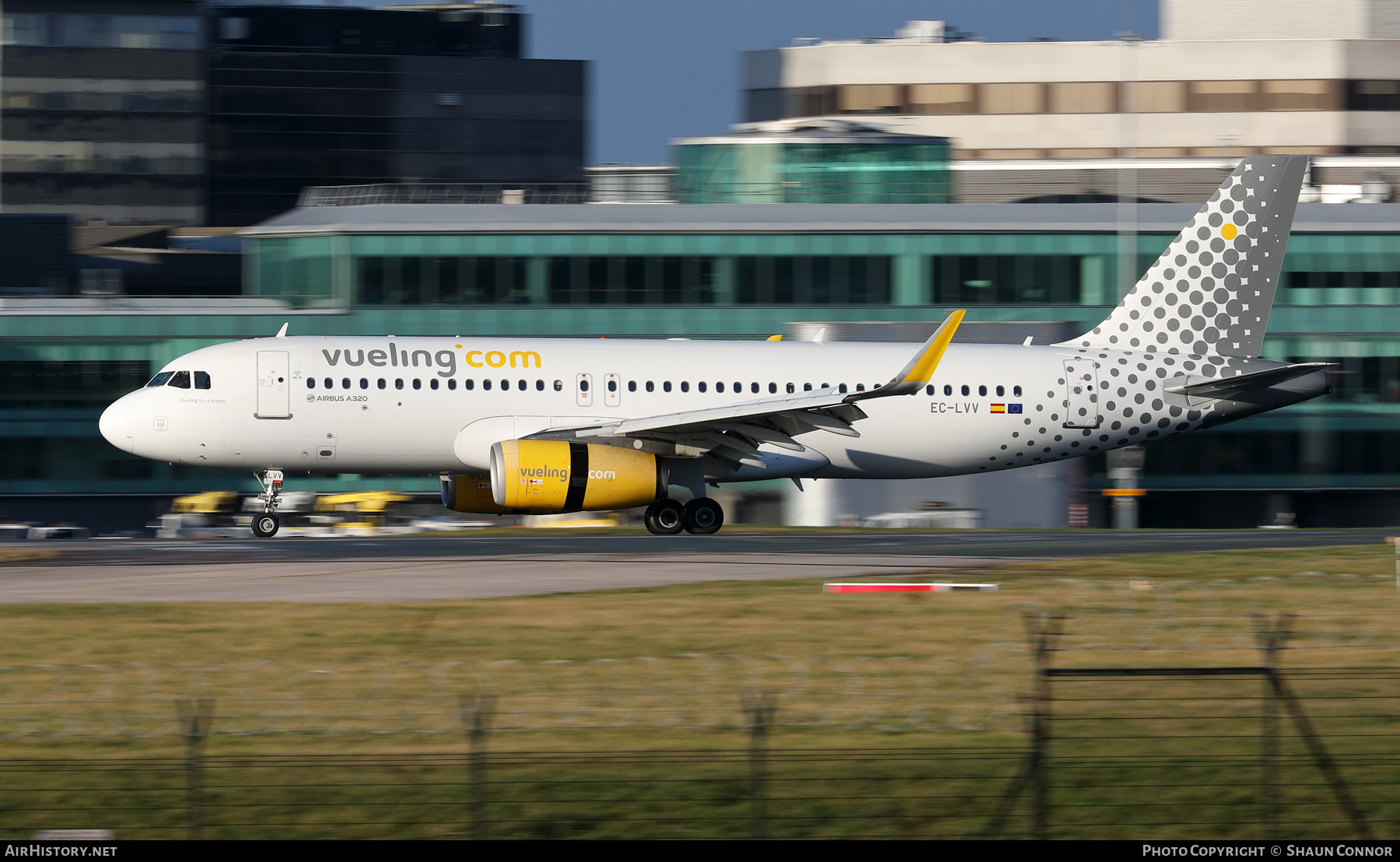 Aircraft Photo of EC-LVV | Airbus A320-232 | Vueling Airlines | AirHistory.net #533787
