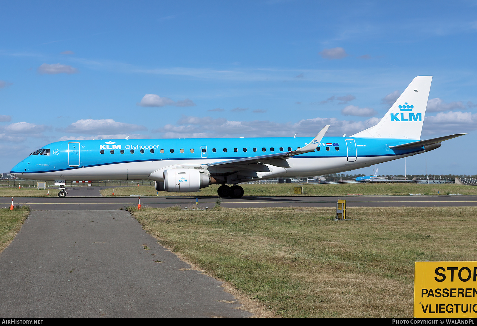 Aircraft Photo of PH-EXB | Embraer 190STD (ERJ-190-100STD) | KLM Cityhopper | AirHistory.net #533848