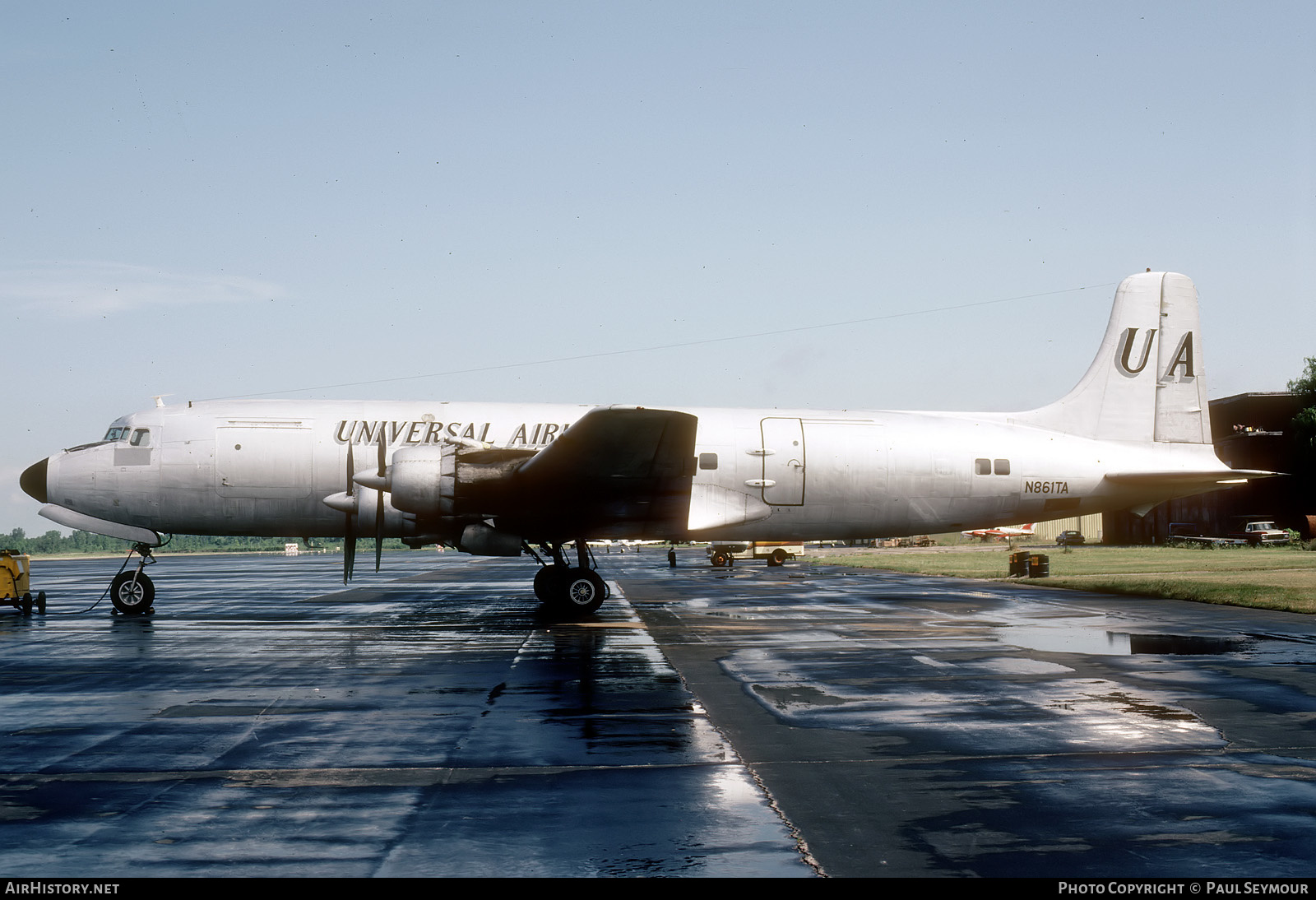Aircraft Photo of N861TA | Douglas DC-6A | Universal Airlines | AirHistory.net #533896