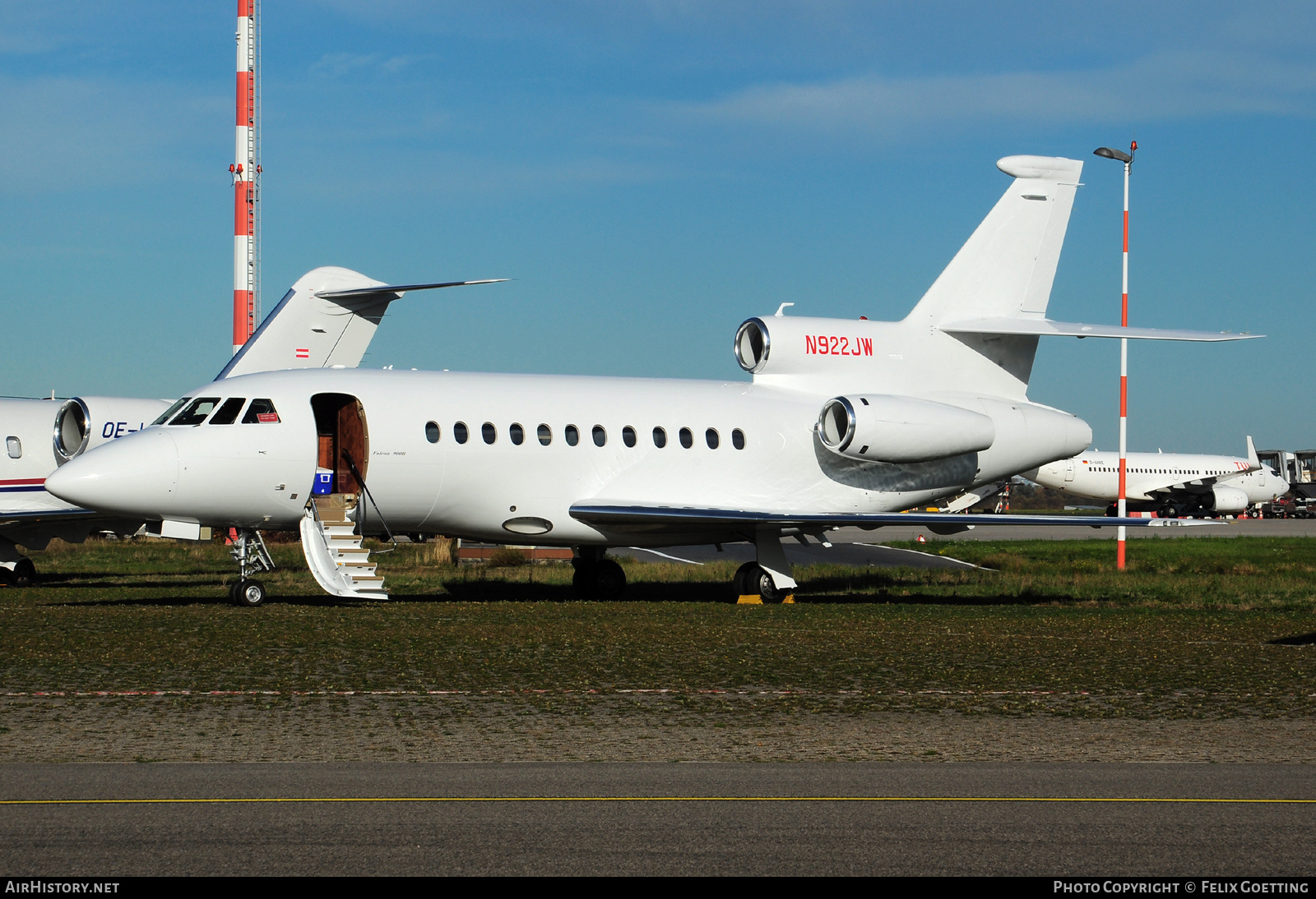 Aircraft Photo of N922JW | Dassault Falcon 900 | AirHistory.net #534204