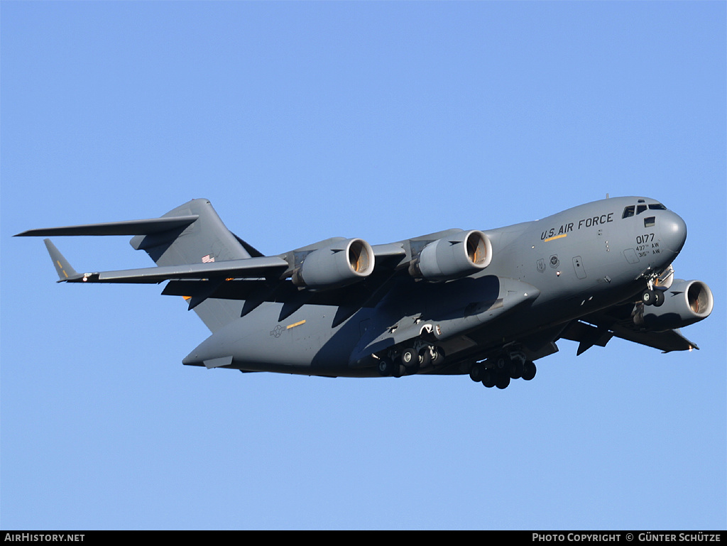 Aircraft Photo of 00-0177 / 00177 | Boeing C-17A Globemaster III | USA - Air Force | AirHistory.net #534217