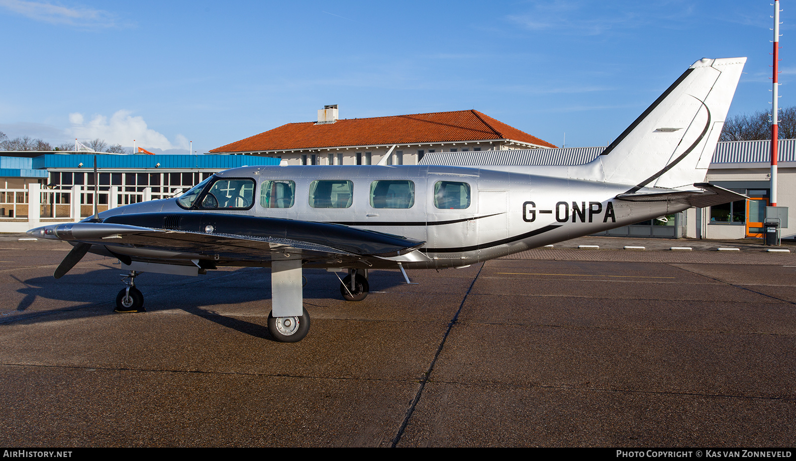 Aircraft Photo of G-ONPA | Piper PA-31-350 Navajo Chieftain | AirHistory.net #534265