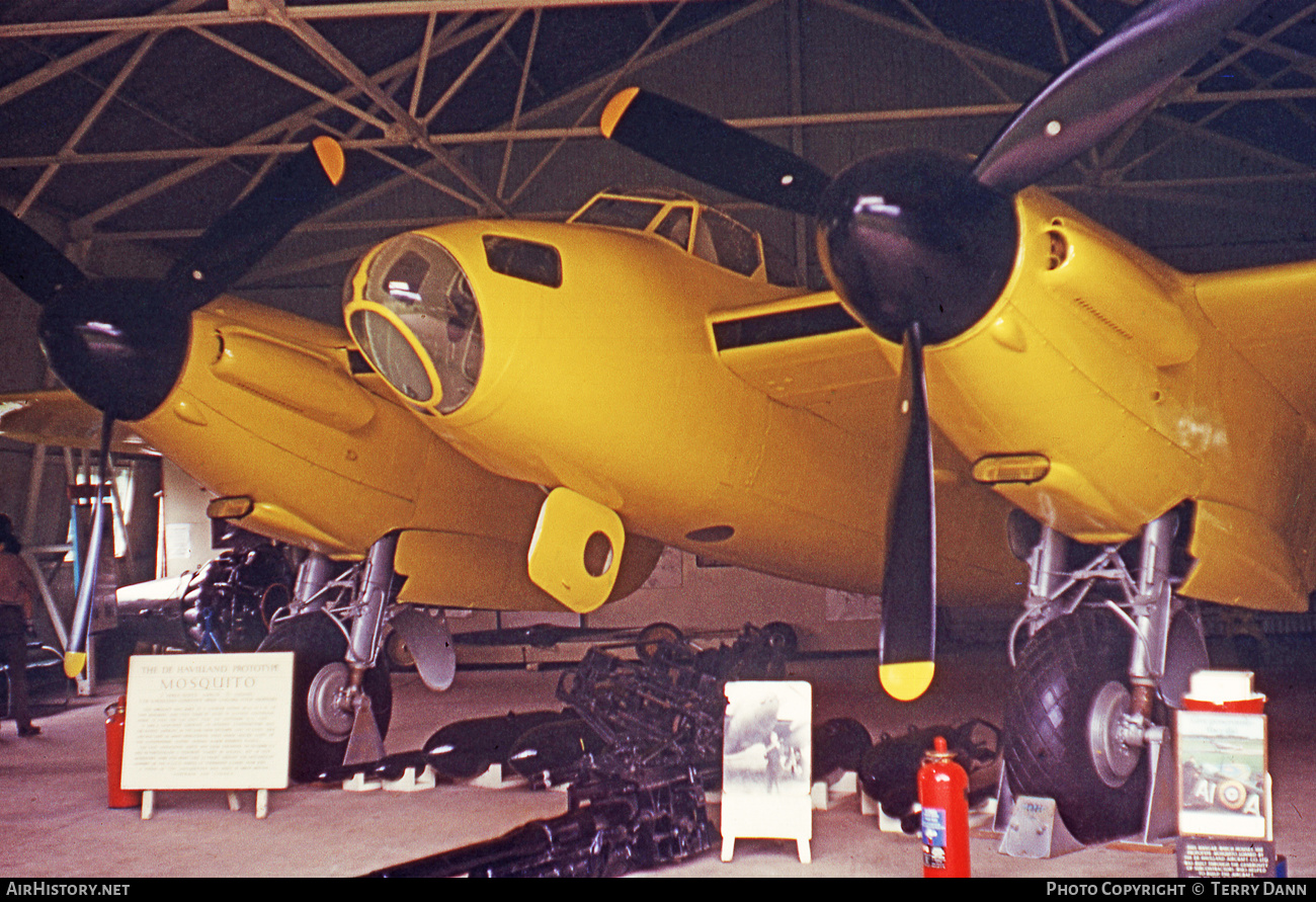 Aircraft Photo of W4050 | De Havilland D.H. 98 Mosquito Prototype | UK - Air Force | AirHistory.net #534269