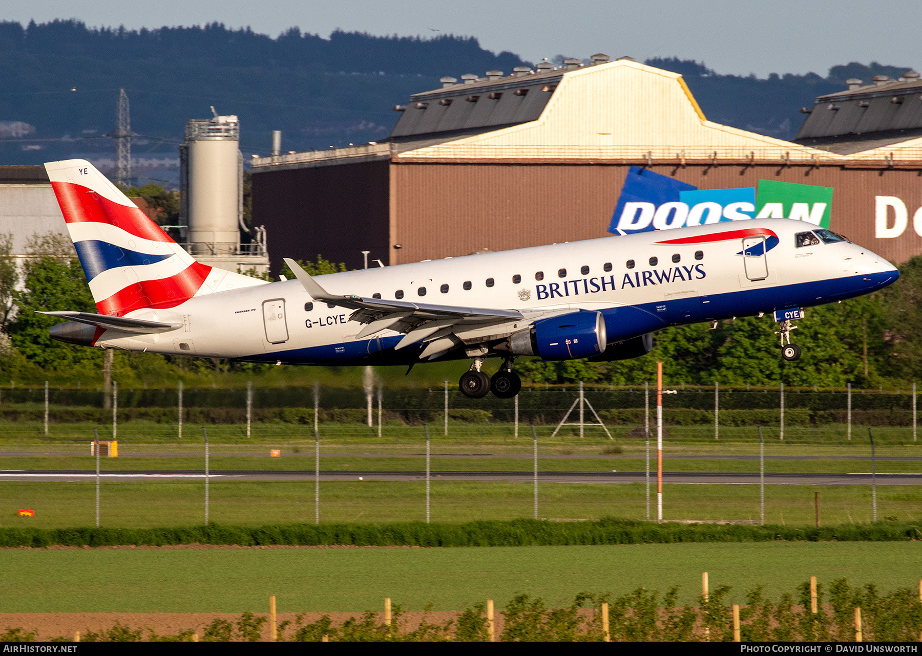 Aircraft Photo of G-LCYE | Embraer 170STD (ERJ-170-100STD) | British Airways | AirHistory.net #534440