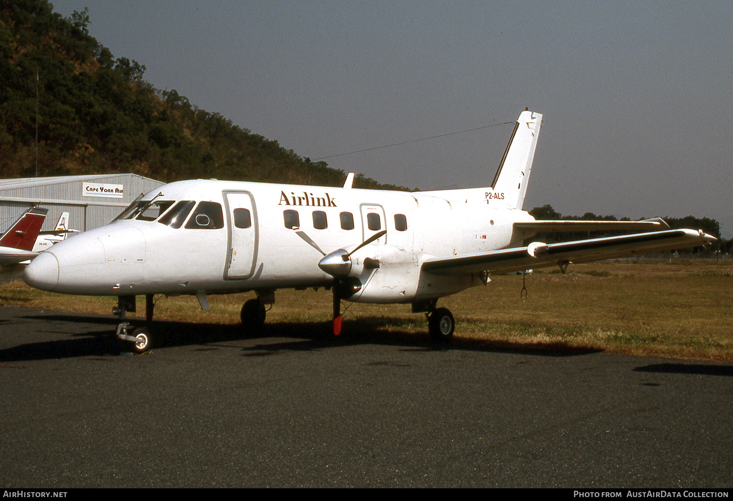 Aircraft Photo of P2-ALS | Embraer EMB-110P1 Bandeirante | Airlink | AirHistory.net #534456