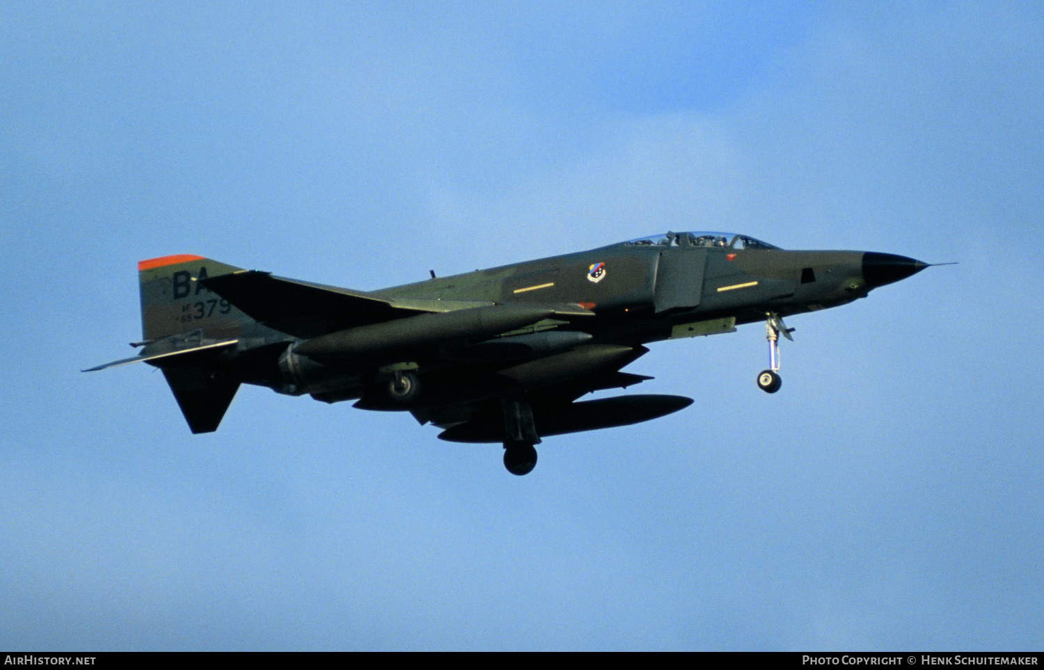 Aircraft Photo of 69-0379 / AF69-379 | McDonnell Douglas RF-4C Phantom II | USA - Air Force | AirHistory.net #534538