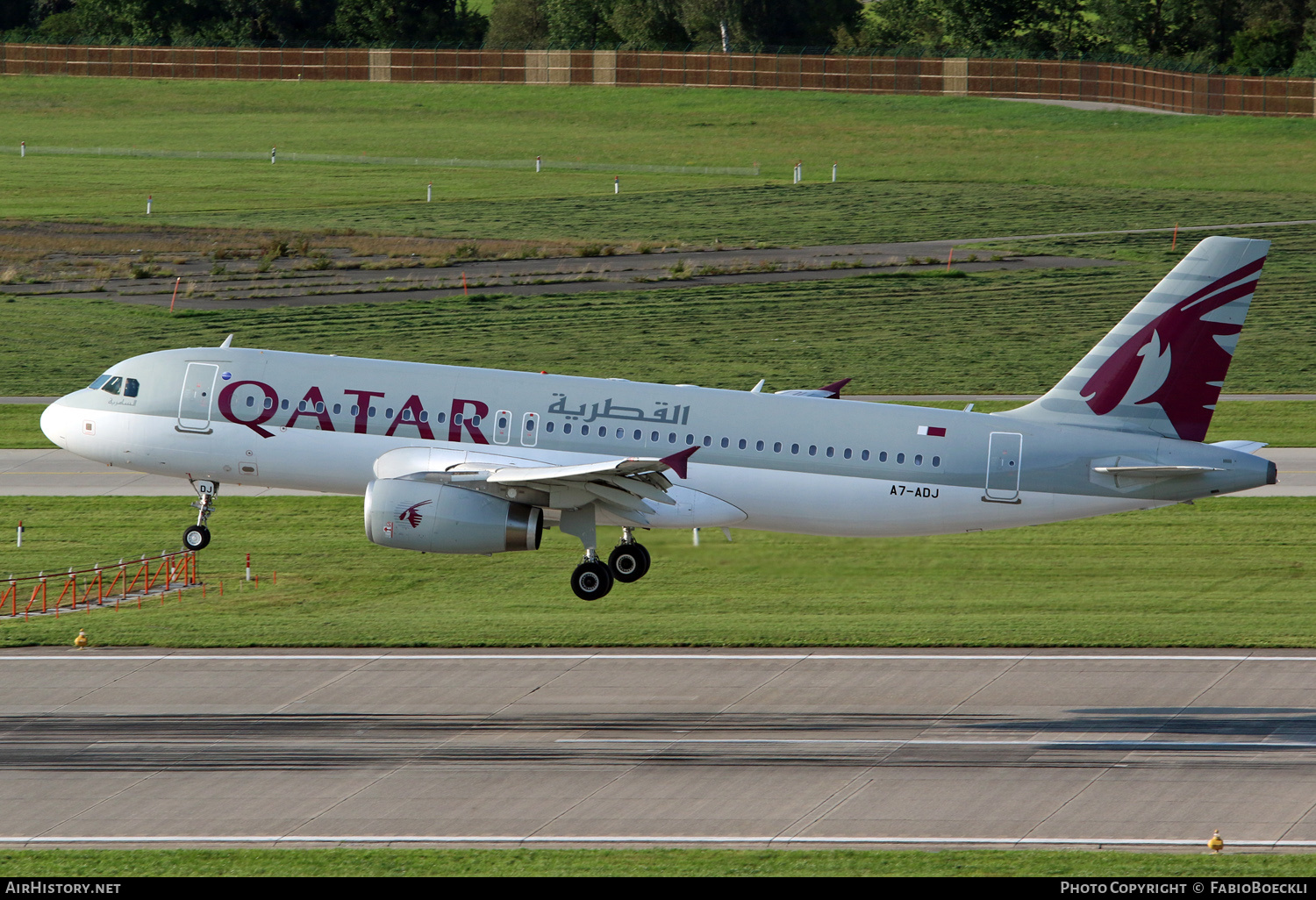 Aircraft Photo of A7-ADJ | Airbus A320-232 | Qatar Airways | AirHistory.net #534566