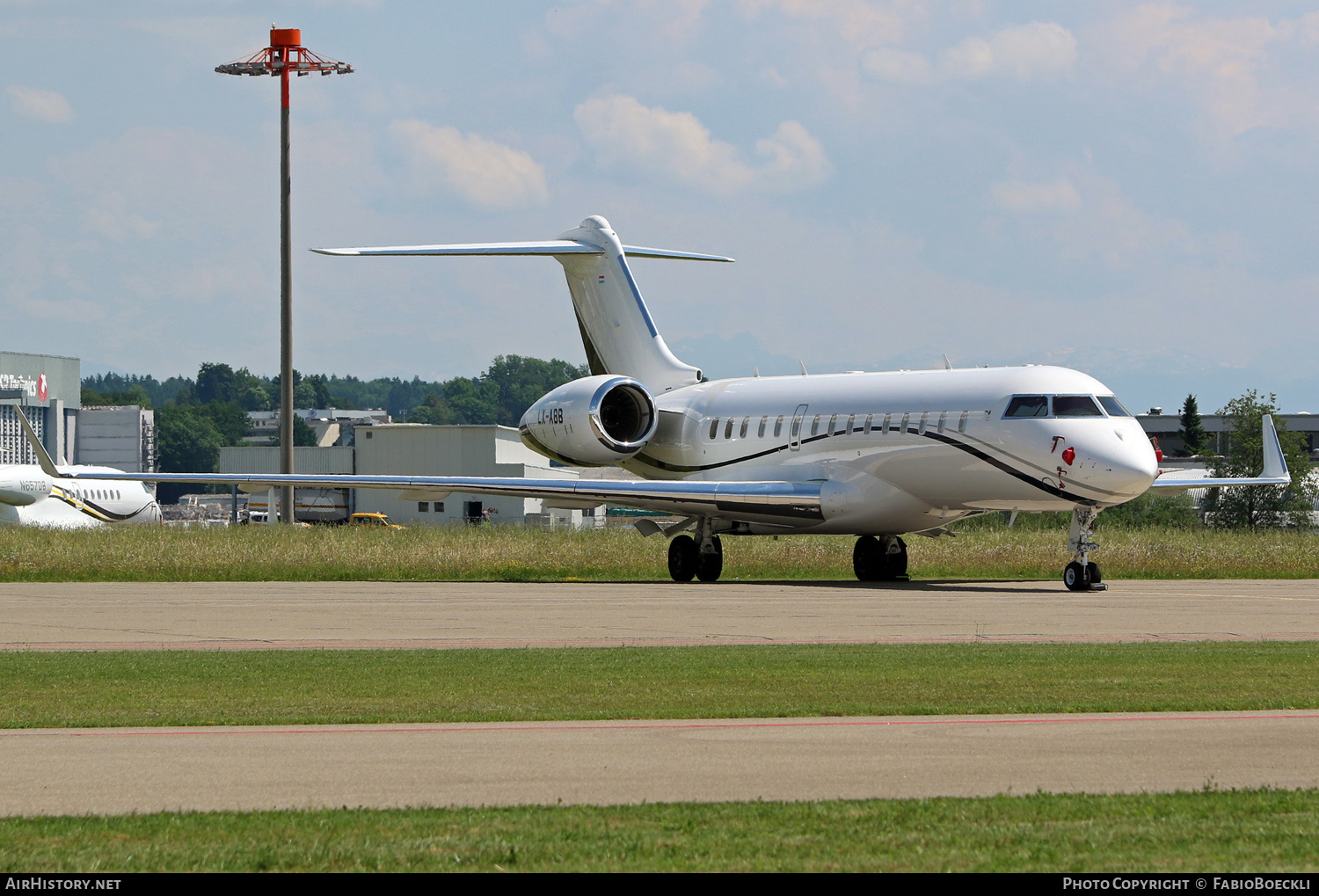 Aircraft Photo of LX-ABB | Bombardier Global 6000 (BD-700-1A10) | AirHistory.net #534579