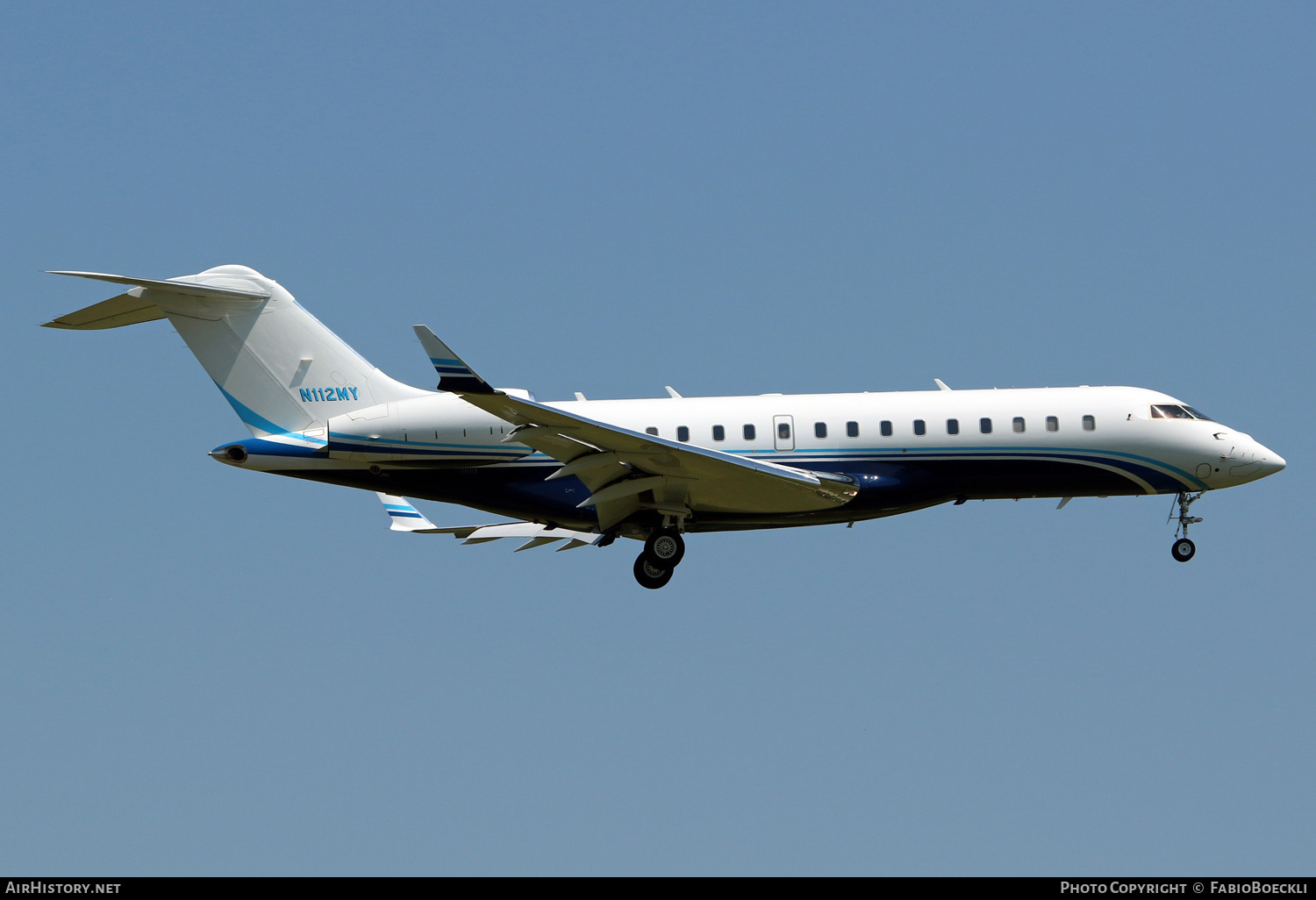 Aircraft Photo of N112MY | Bombardier Global 6000 (BD-700-1A10) | AirHistory.net #534604