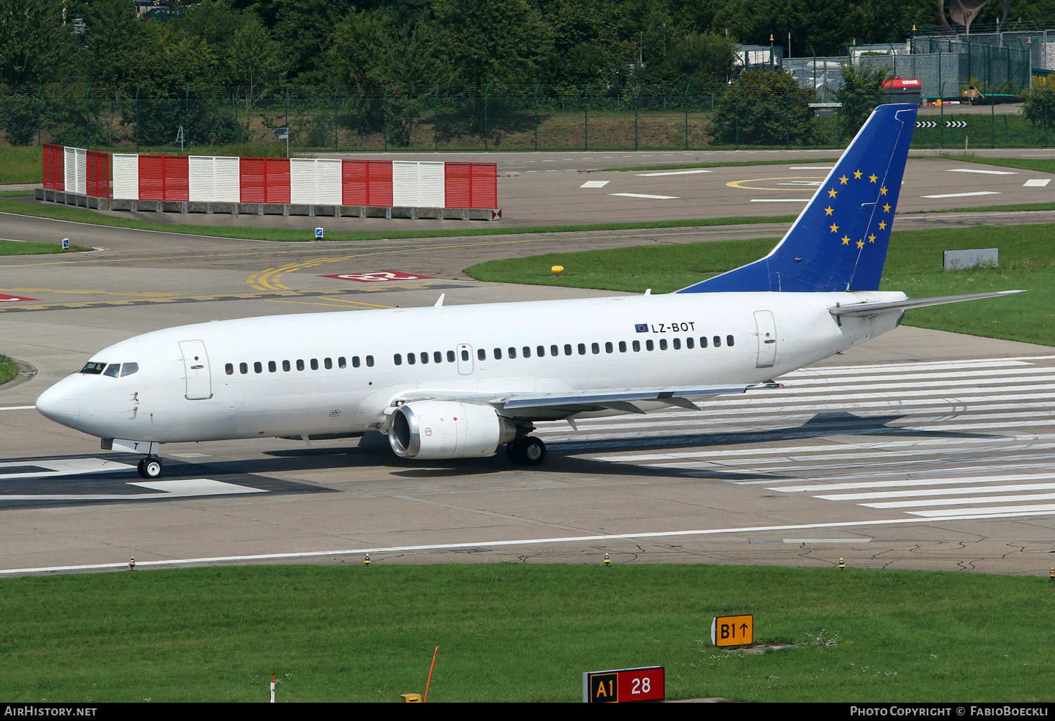 Aircraft Photo of LZ-BOT | Boeing 737-322 | Bul Air | AirHistory.net #534628
