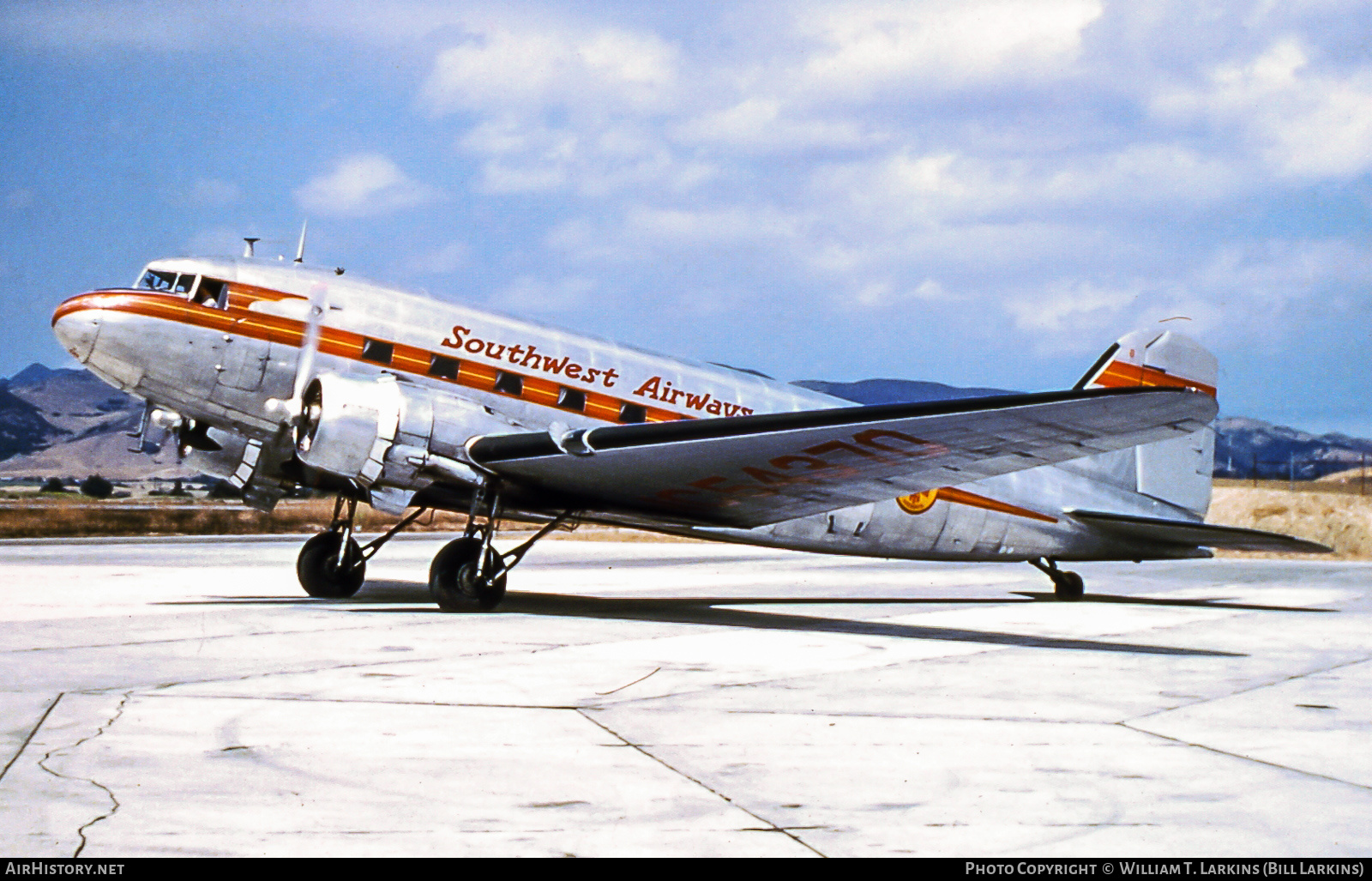 Aircraft Photo of N54370 | Douglas DC-3(C) | Southwest Airways - SWA | AirHistory.net #534686