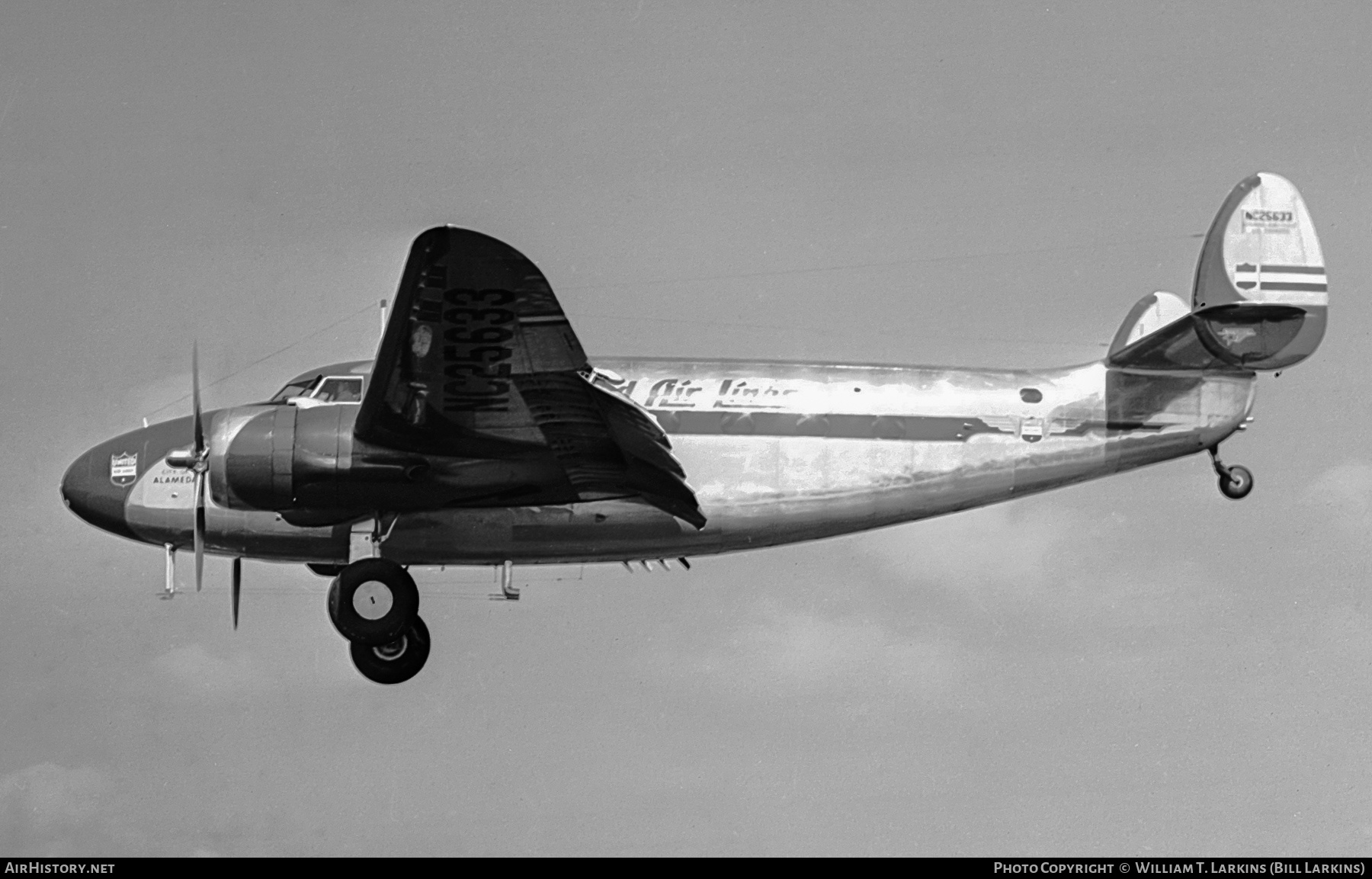 Aircraft Photo of NC25633 | Lockheed 18-10 Lodestar | United Air Lines | AirHistory.net #534691
