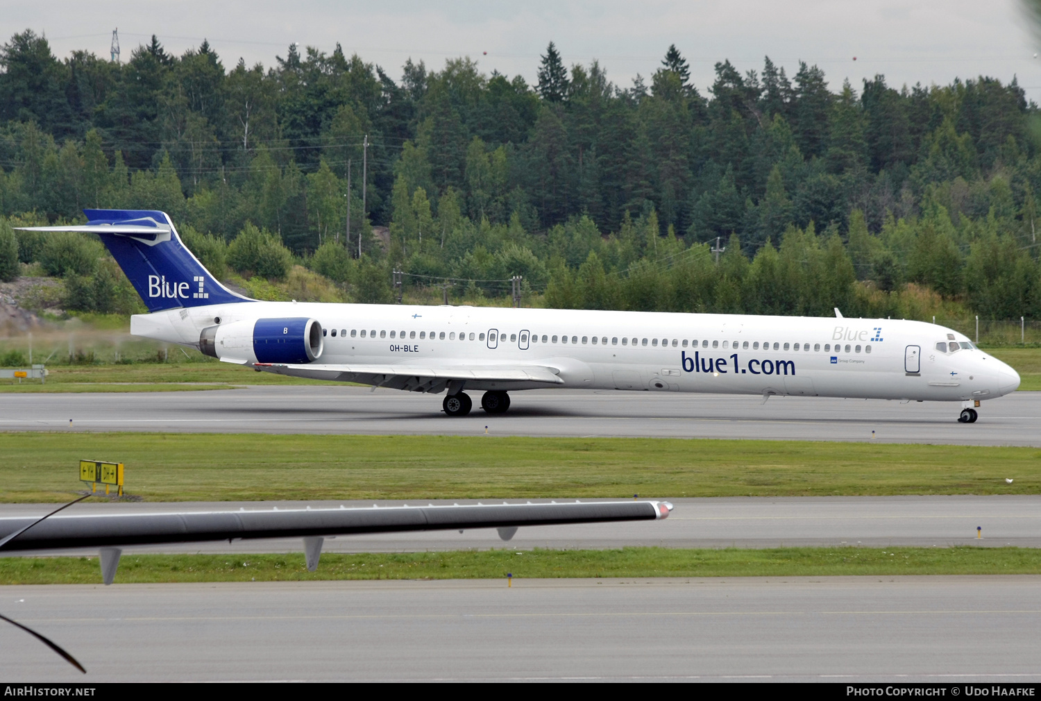 Aircraft Photo of OH-BLE | McDonnell Douglas MD-90-30 | Blue1 | AirHistory.net #534758