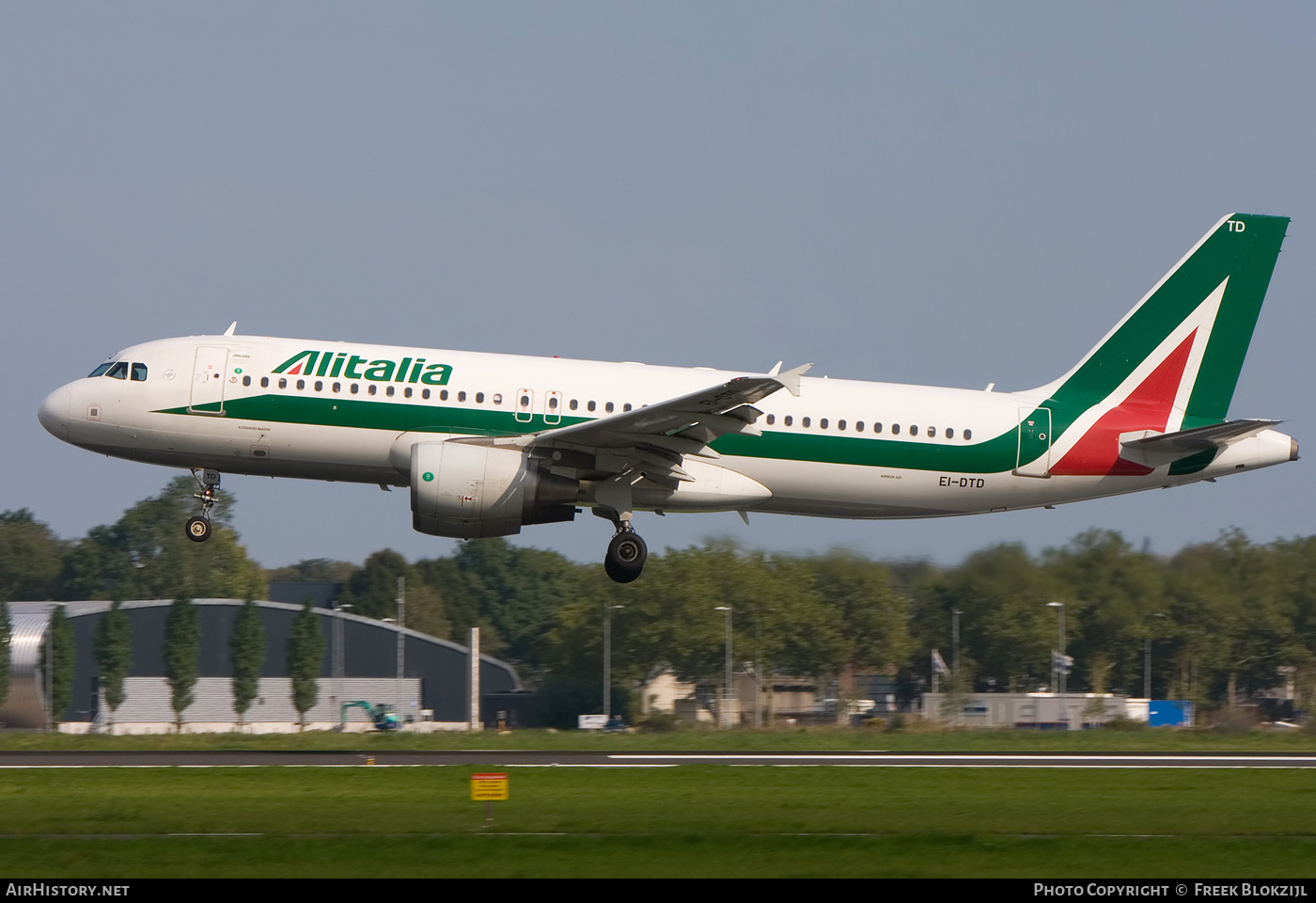 Aircraft Photo of EI-DTD | Airbus A320-216 | Alitalia | AirHistory.net #534772