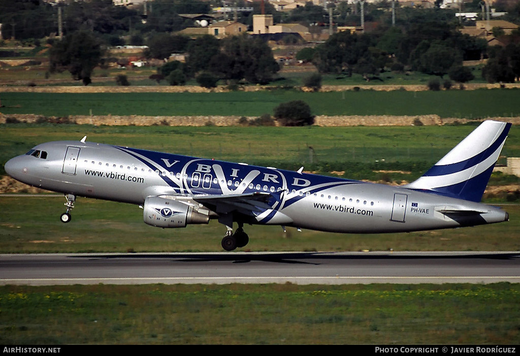 Aircraft Photo of PH-VAE | Airbus A320-212 | V Bird | AirHistory.net #534788